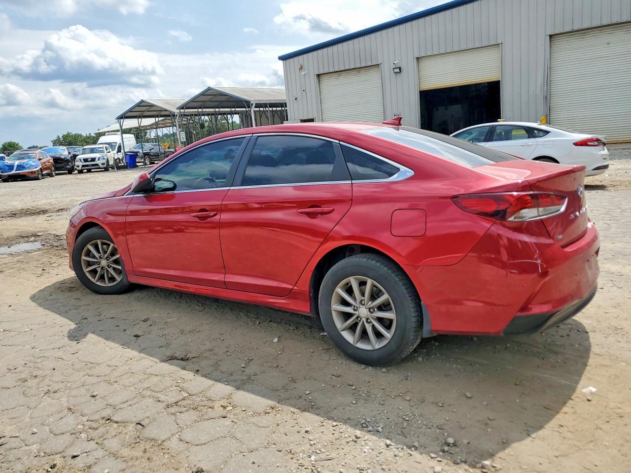 2019 Hyundai Sonata Se - Фото 2