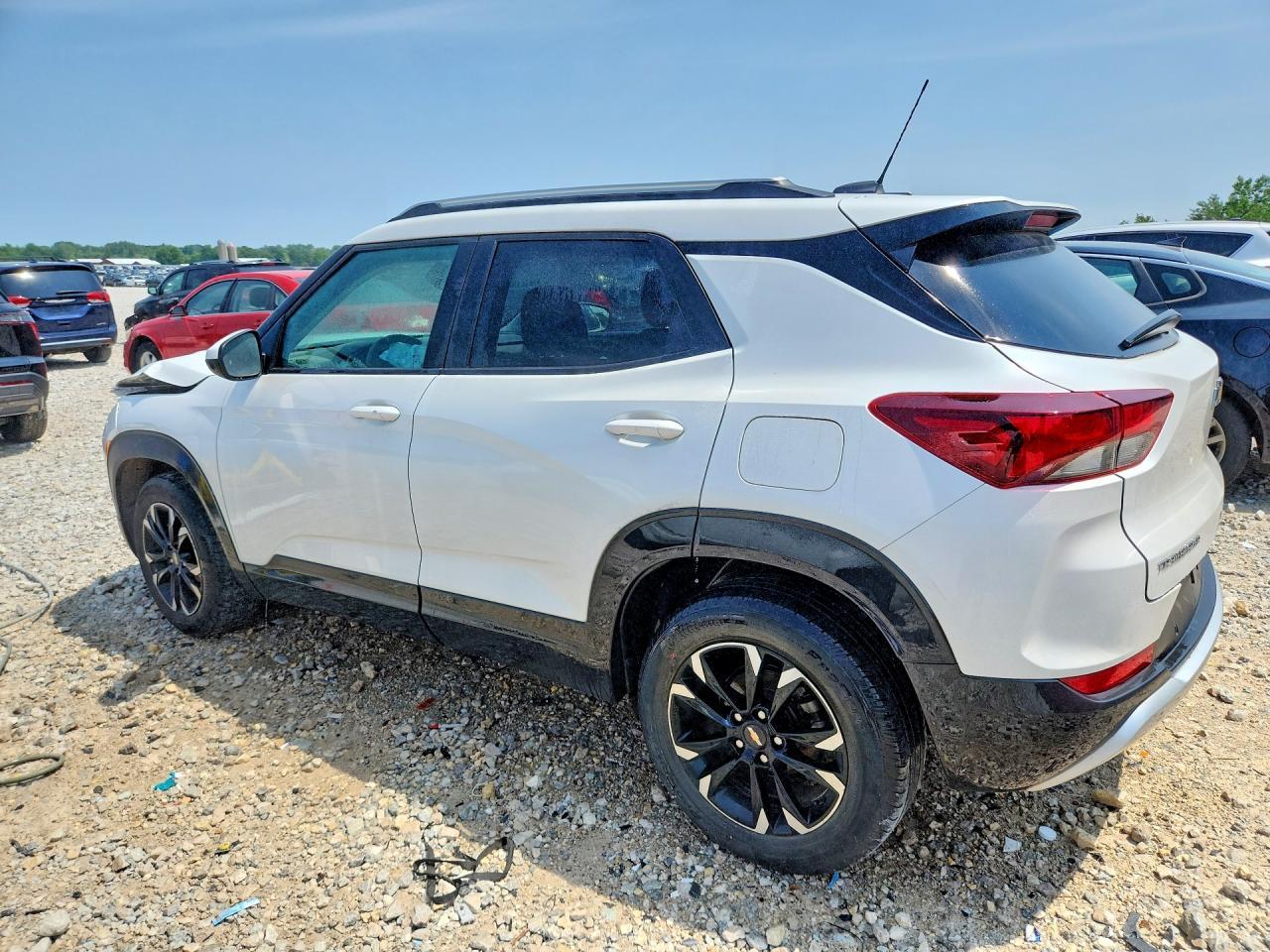 2021 Chevrolet Trailblazer Lt - Фото 2