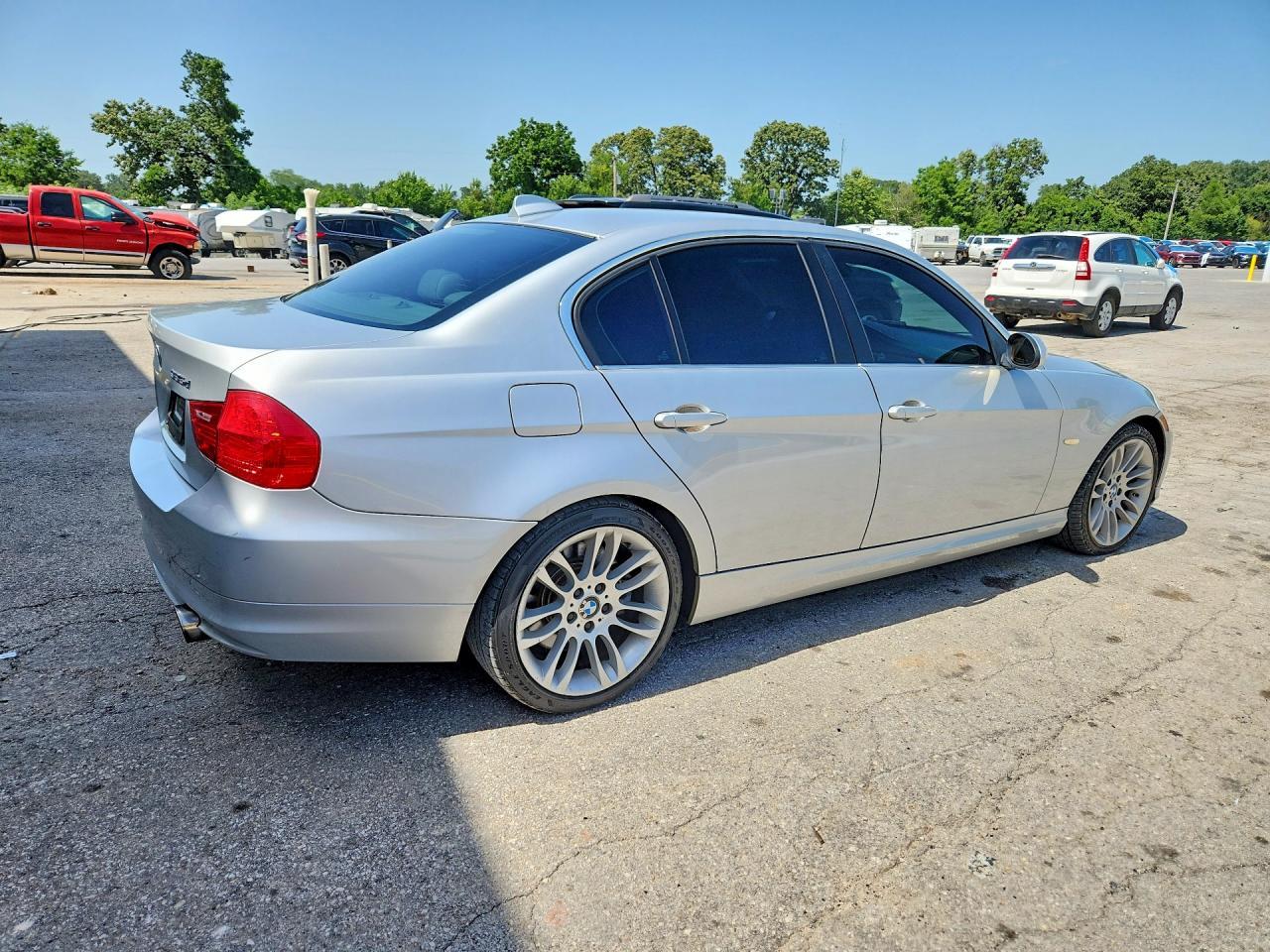 2011 BMW 335 D - Фото 3