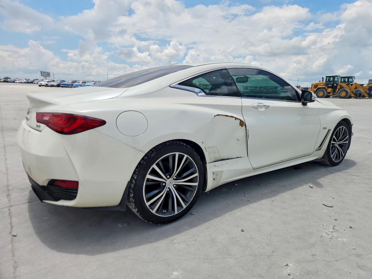 2017 Infiniti Q60 3.0T Premium - Фото 3