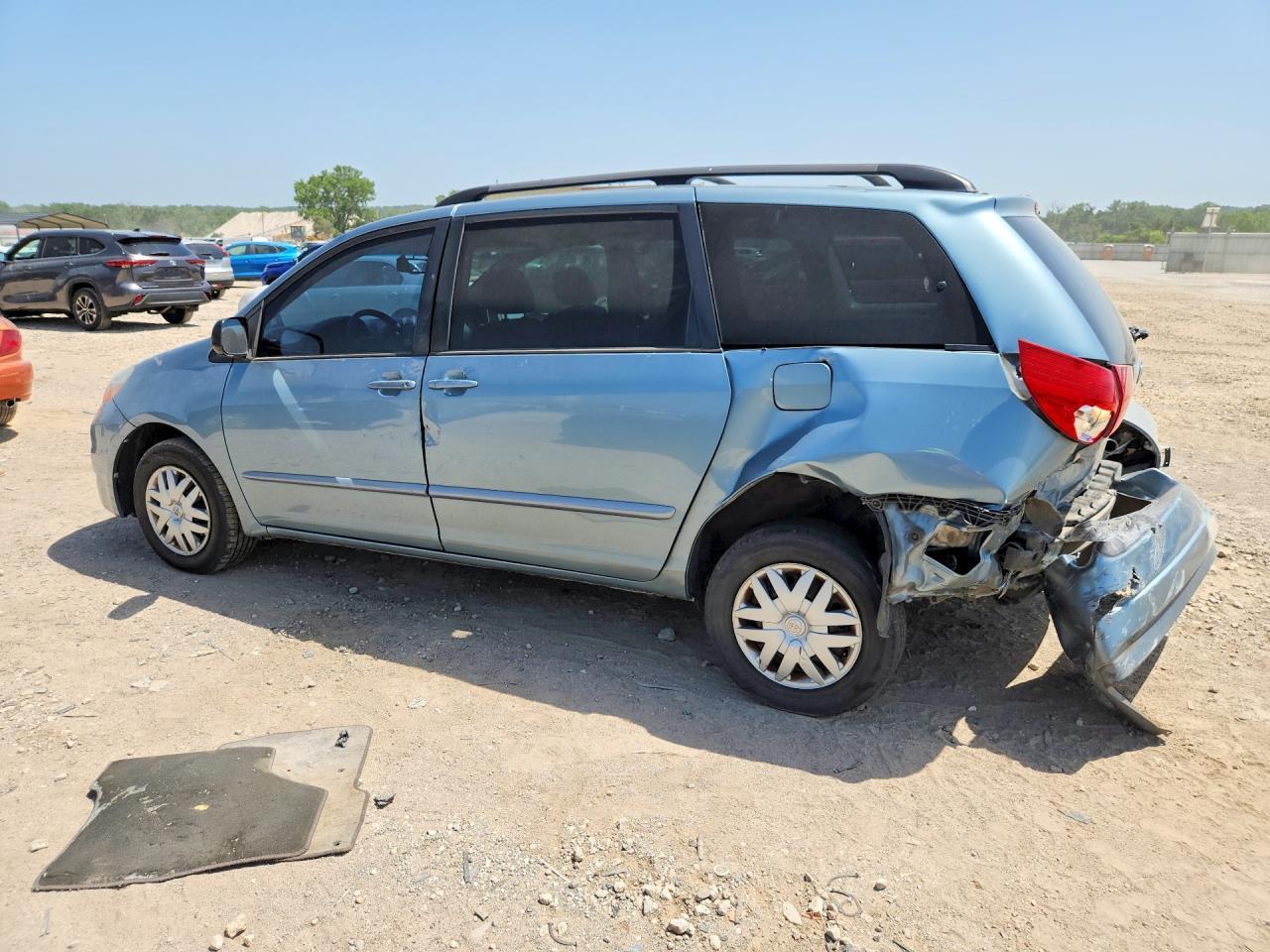 2008 Toyota Sienna - Фото 2