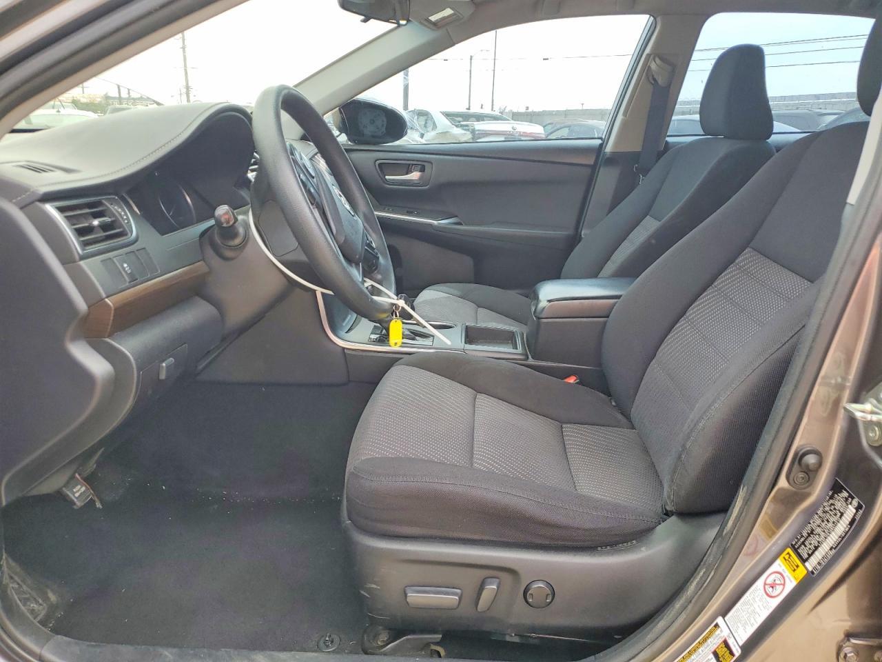 2016 Toyota Camry Le - Фото 7