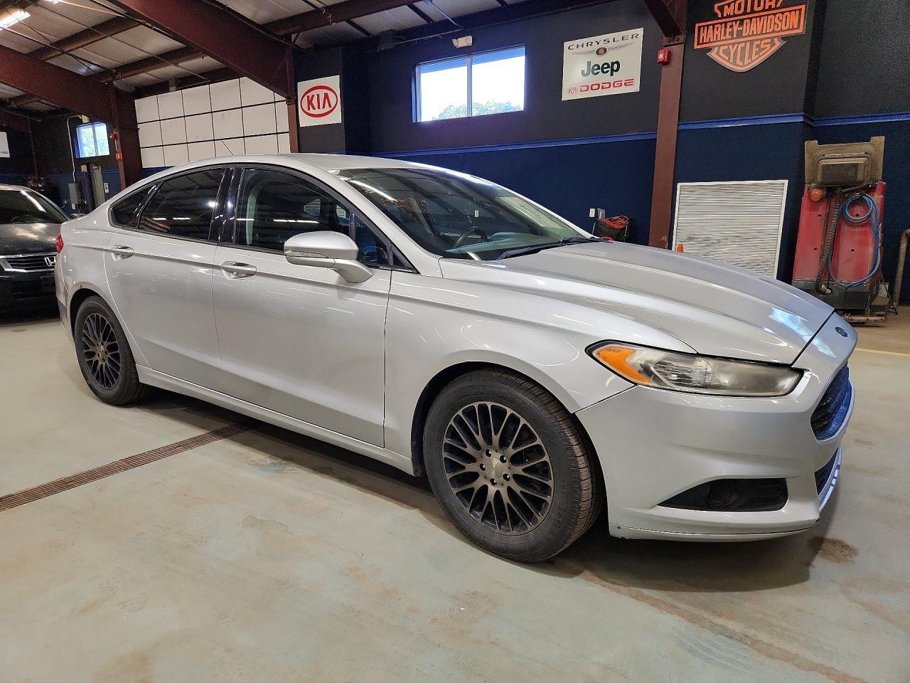 2014 Ford Fusion Se - Фото 4