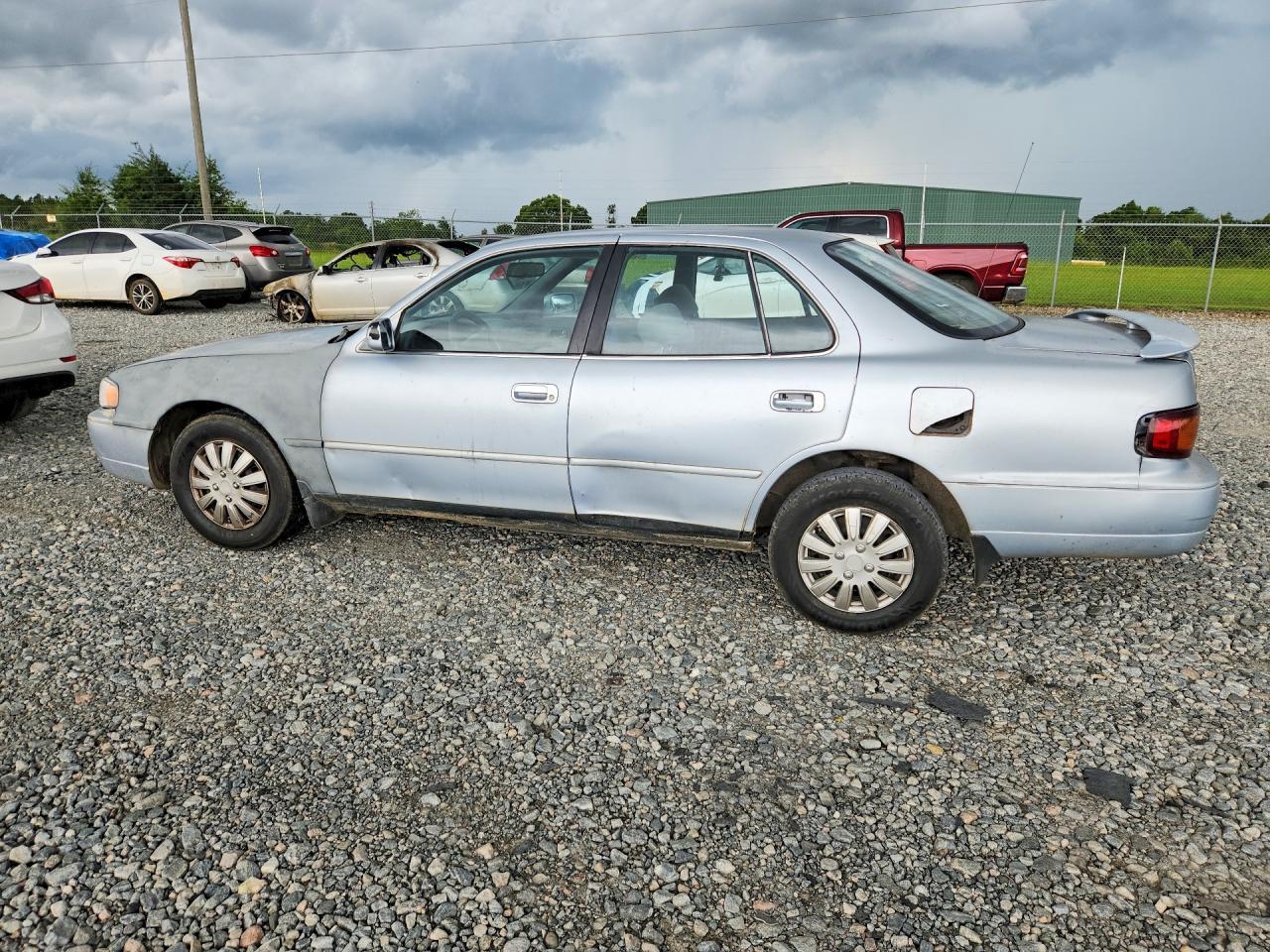 1995 Toyota Camry Le - Фото 2