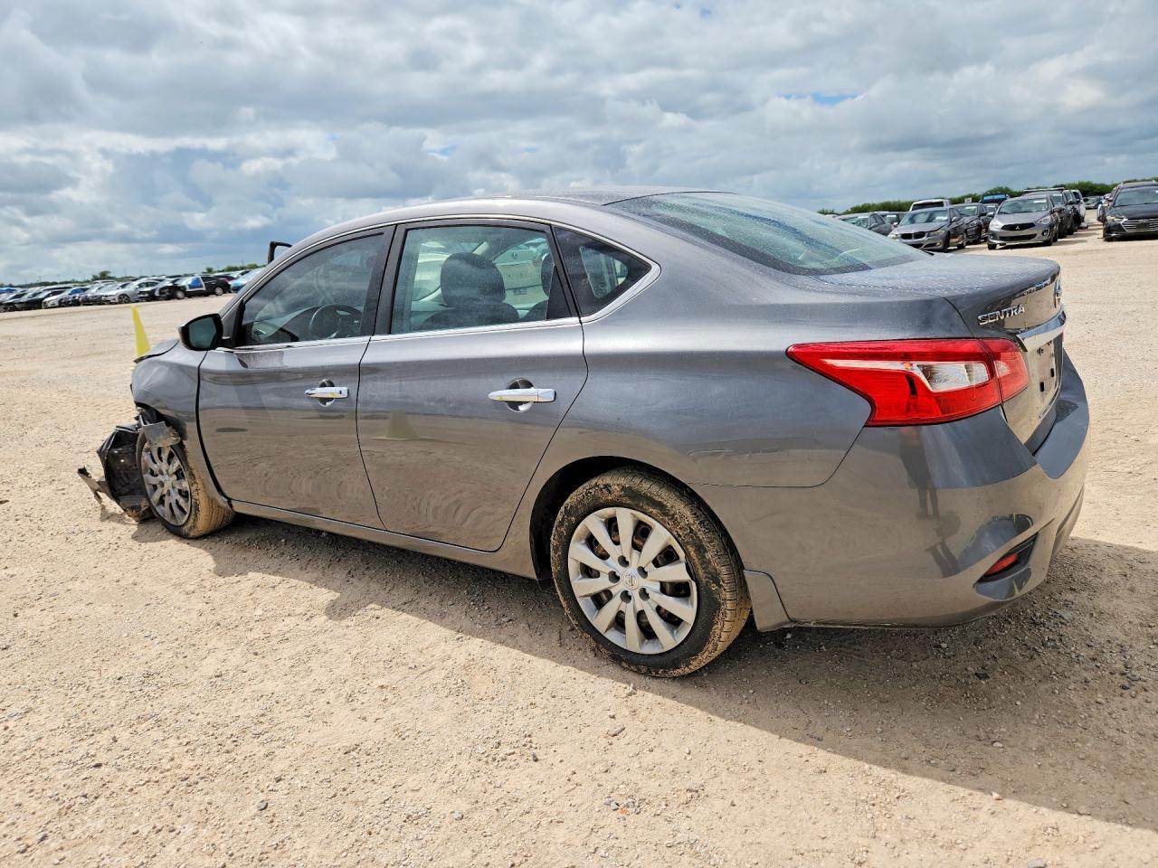 2019 Nissan Sentra S - Фото 2