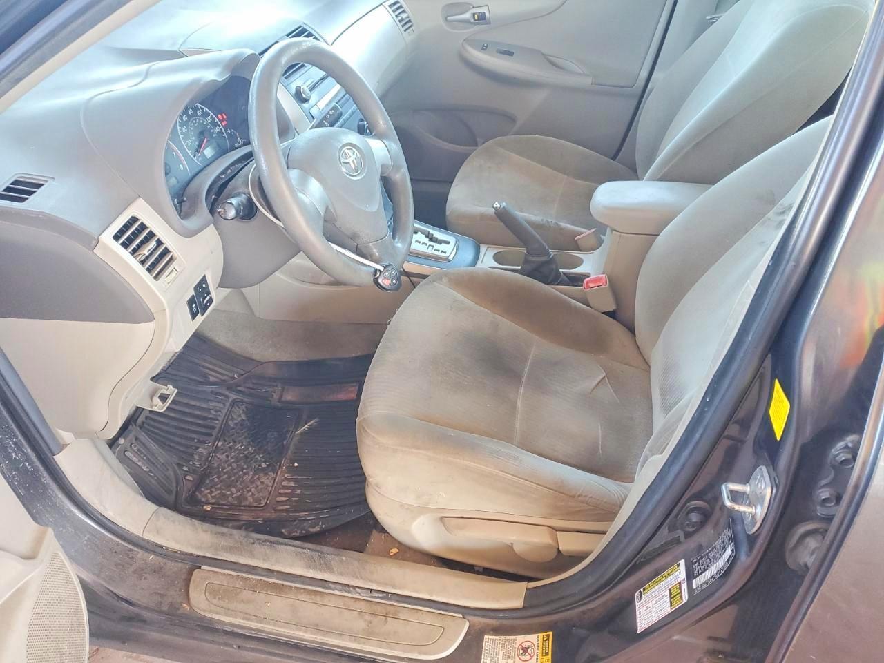 2010 Toyota Corolla Le - Фото 7