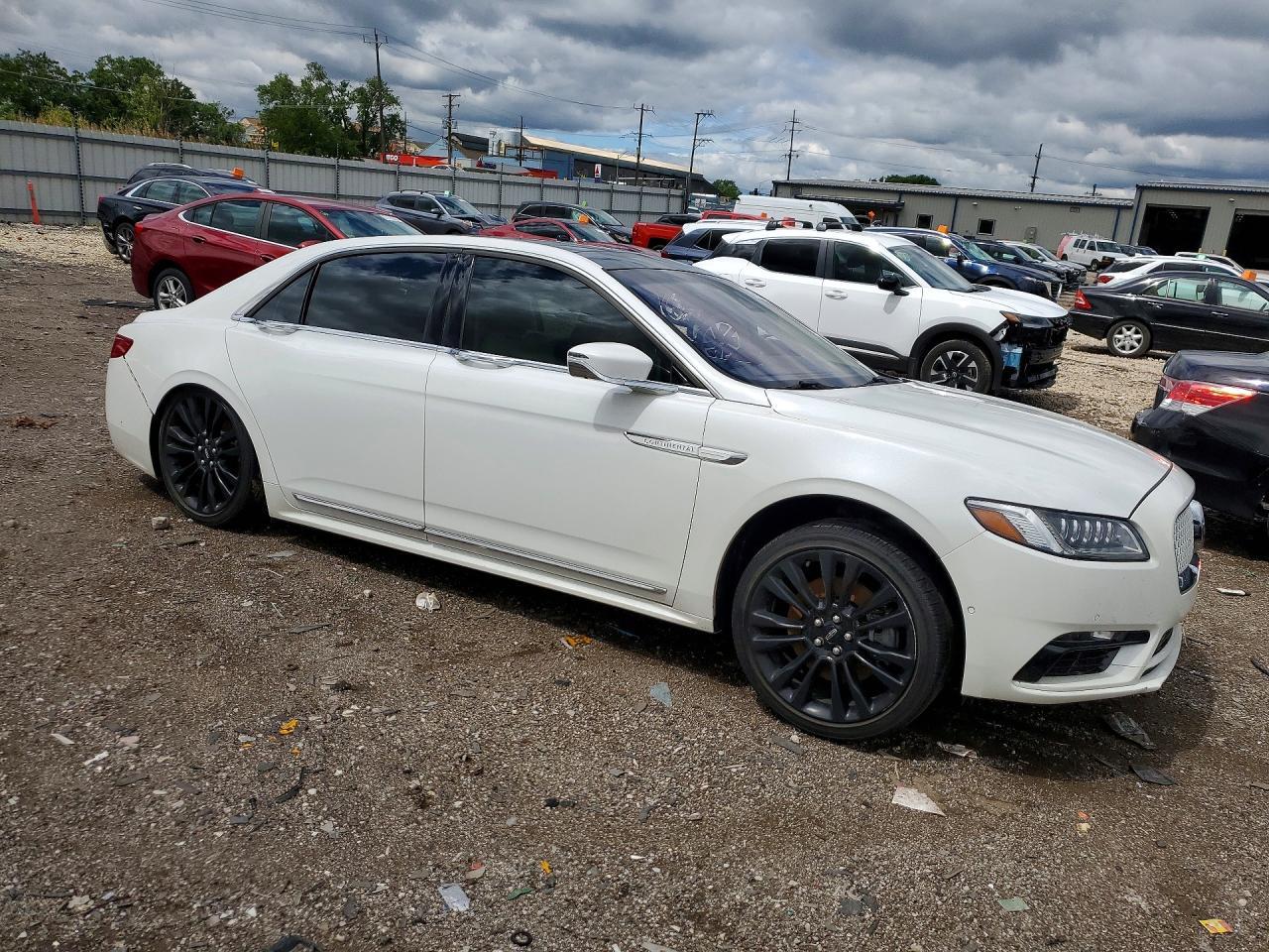 2020 Lincoln Continental Reserve - Фото 4