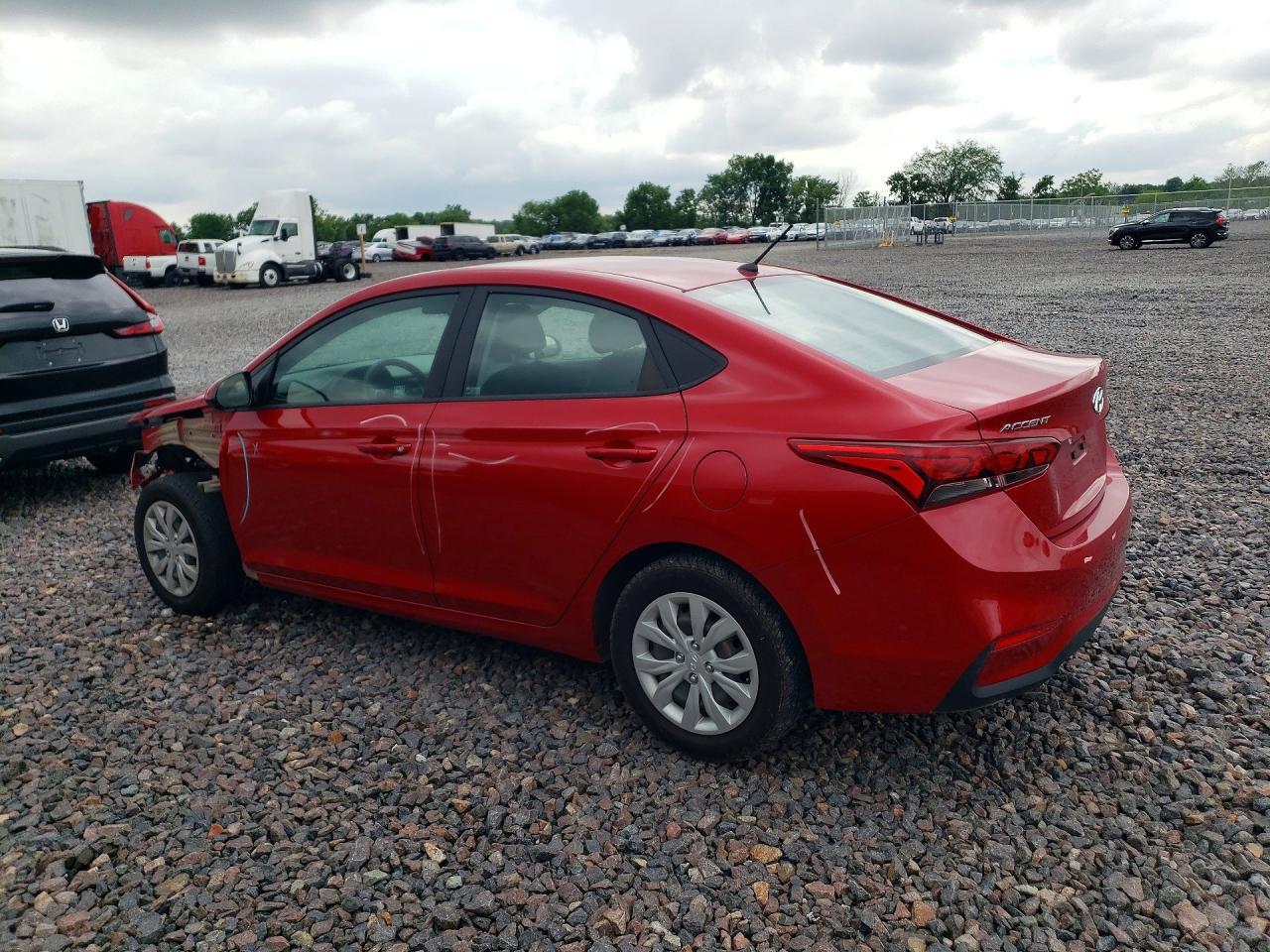 2021 Hyundai Accent Se - Фото 2