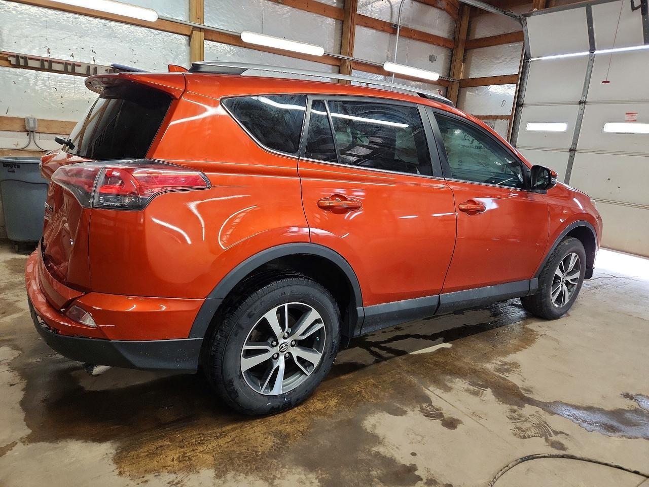 2016 Toyota Rav4 Xle - Image 3