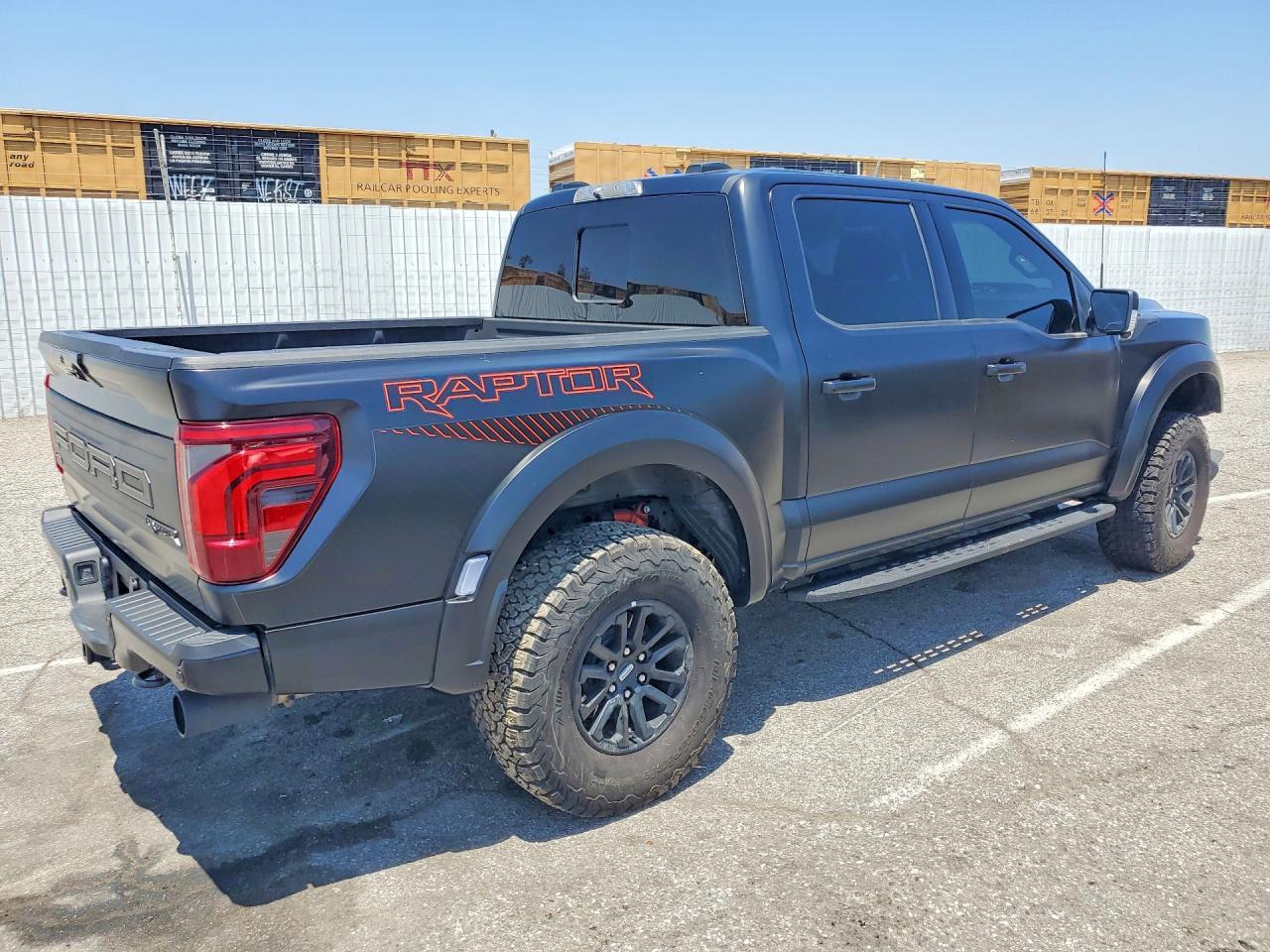 2025 Ford F150 Raptor - Фото 3