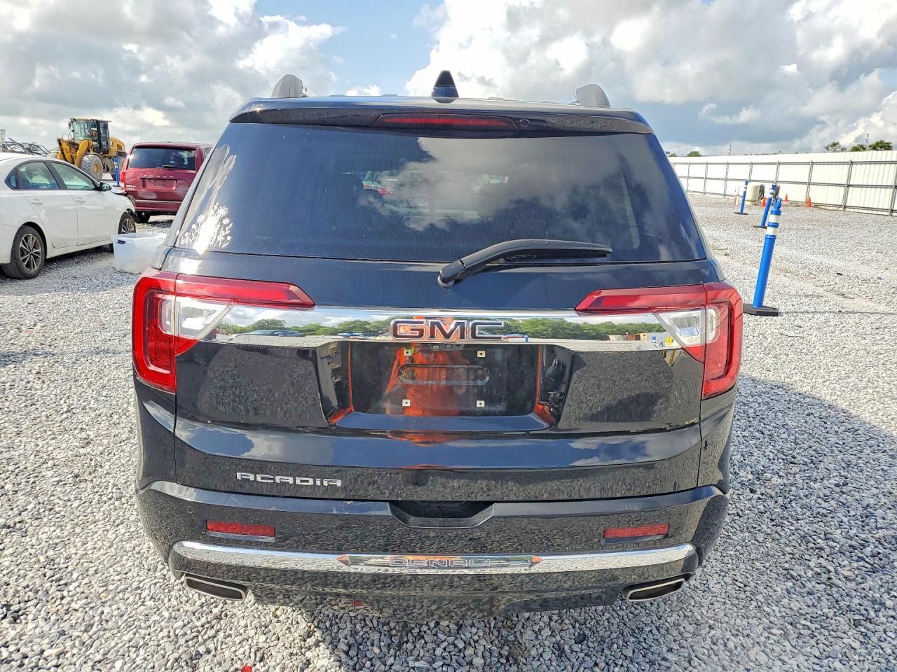 2021 GMC Acadia Denali - Фото 6