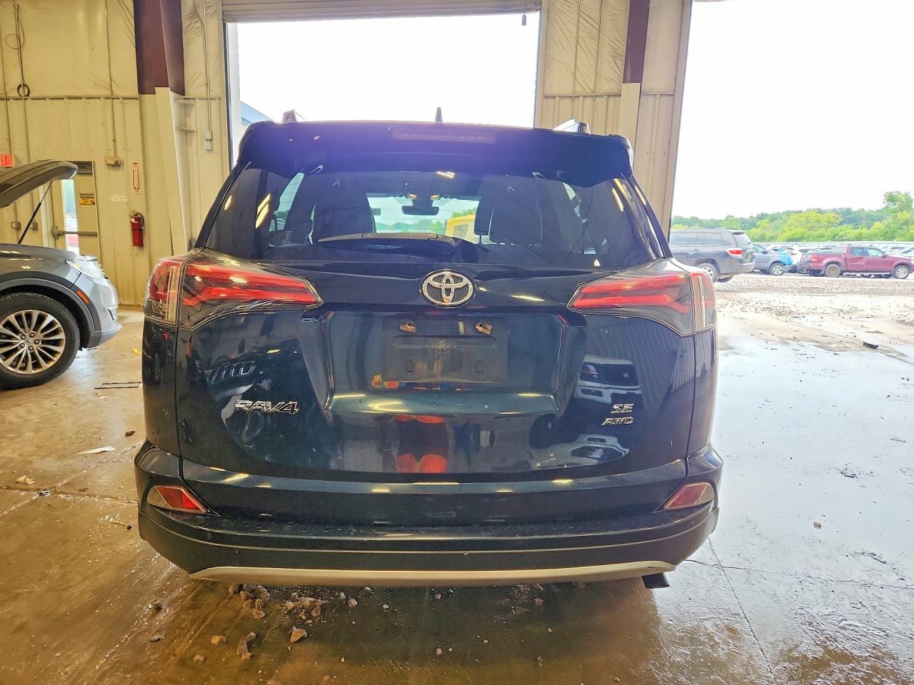 2018 Toyota Rav4 Se - Image 6