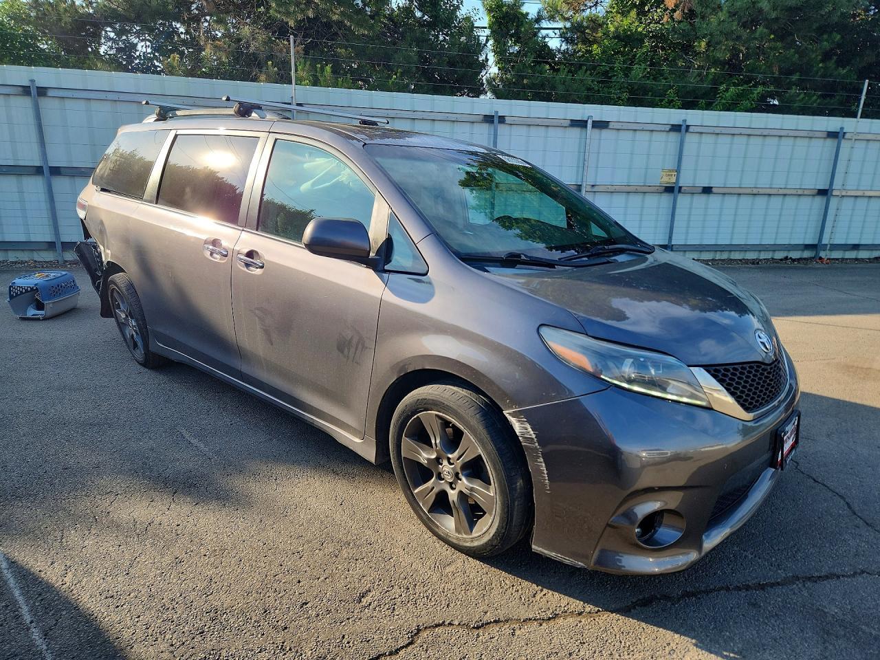 2015 Toyota Sienna Sport - Фото 4