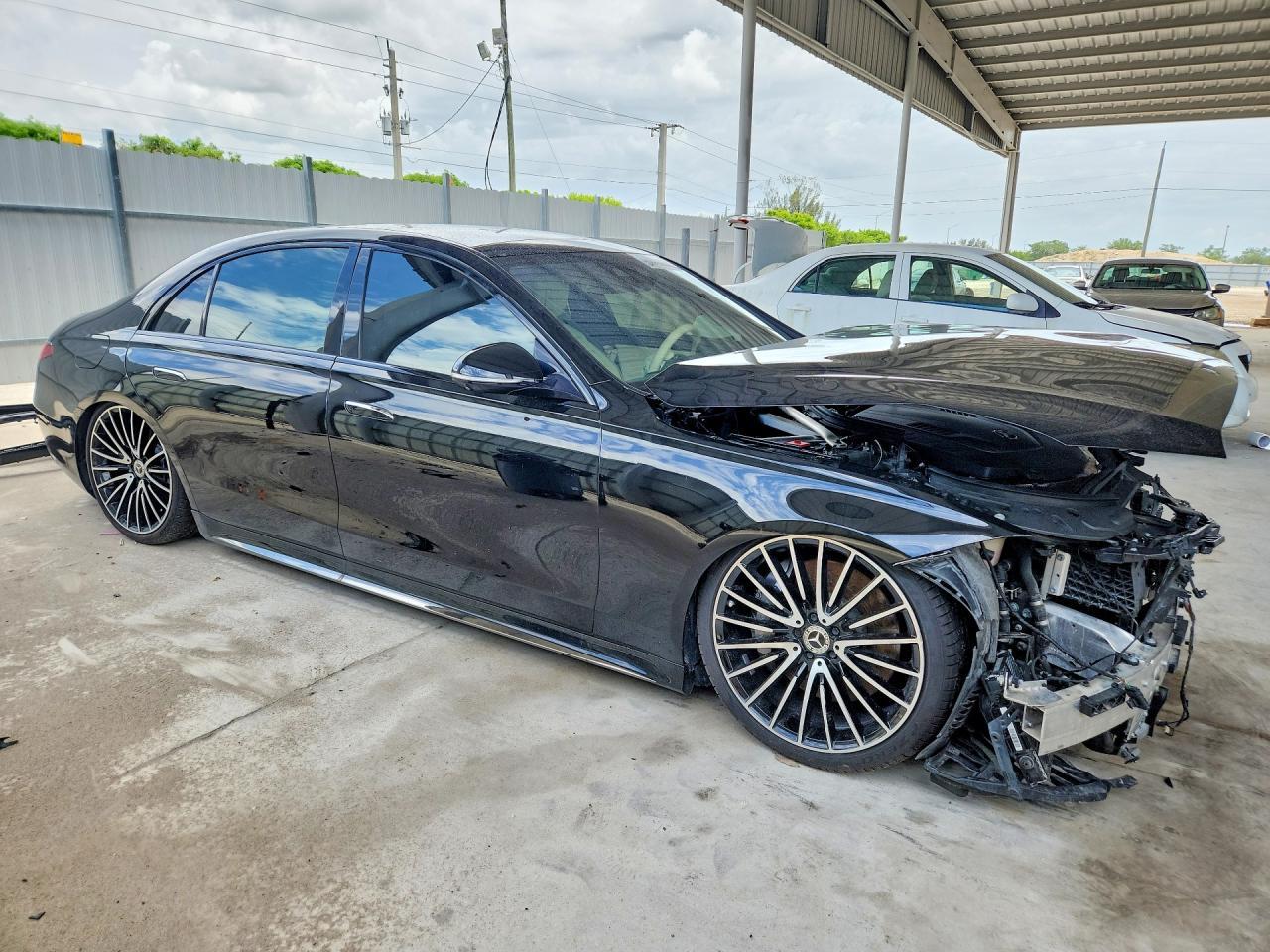2023 Mercedes-Benz S 580 4Matic - Image 4
