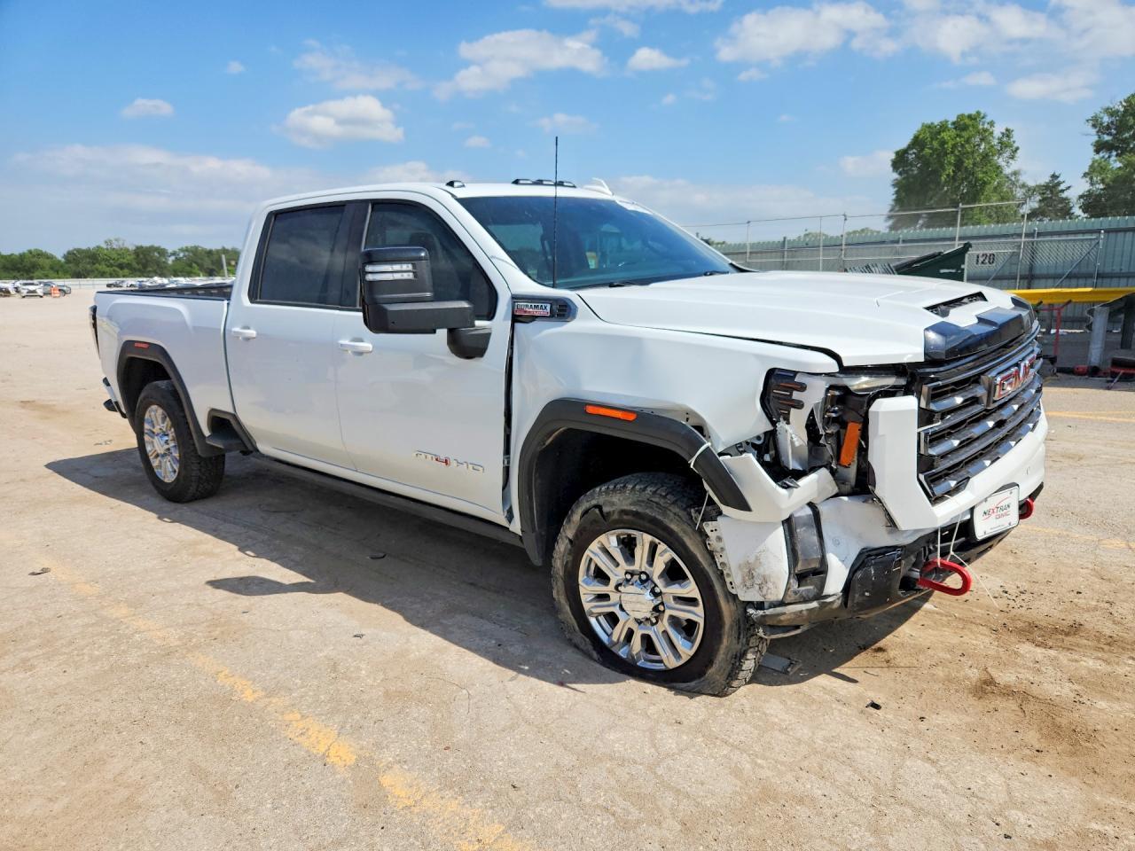 2024 GMC Sierra K2500 At4 - Image 4