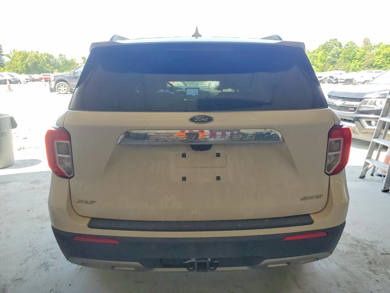 2022 Ford Explorer Xlt - Фото 6