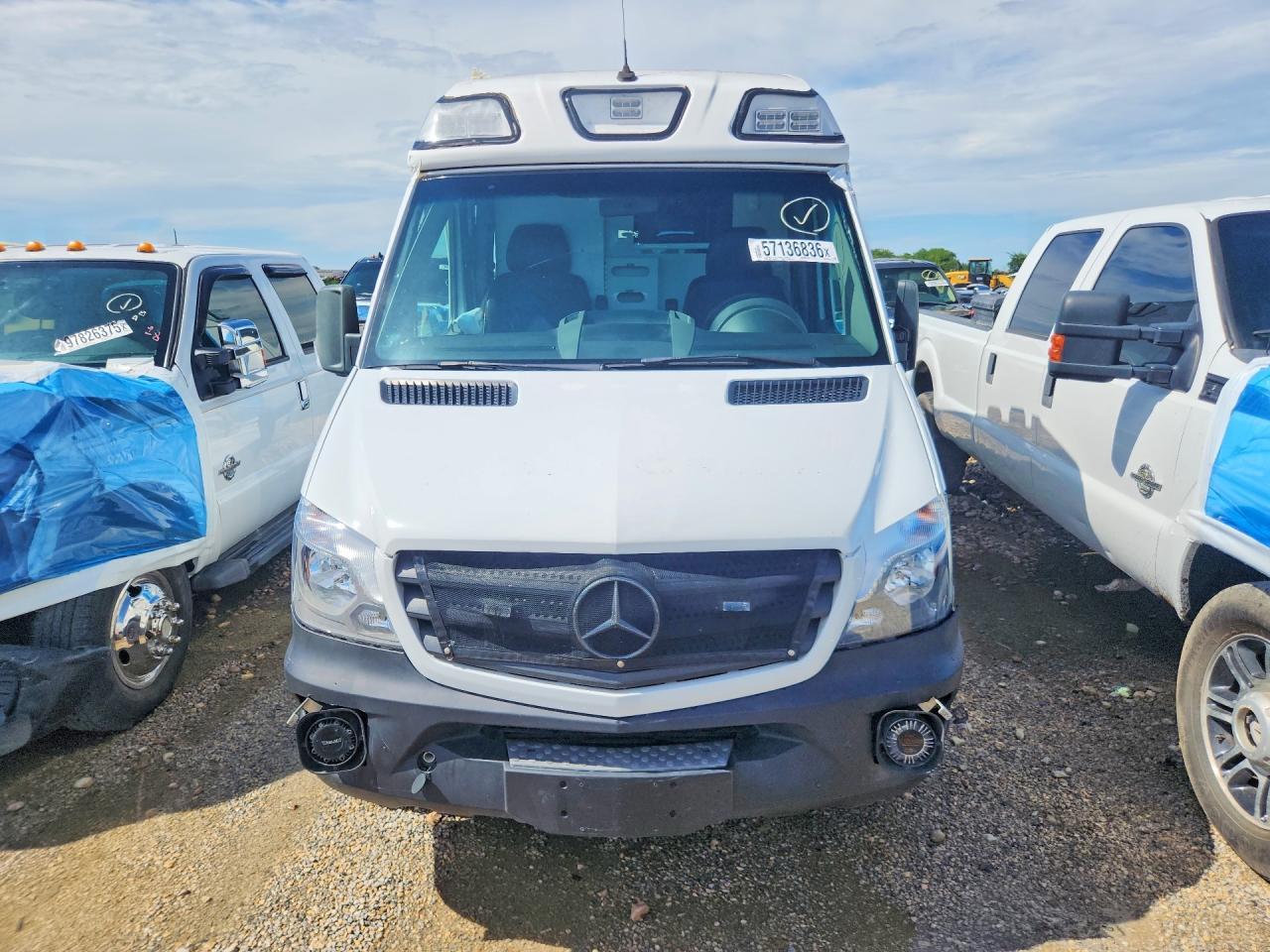 2017 Mercedes Benz Sprinter 2500 Ambulance - Фото 5