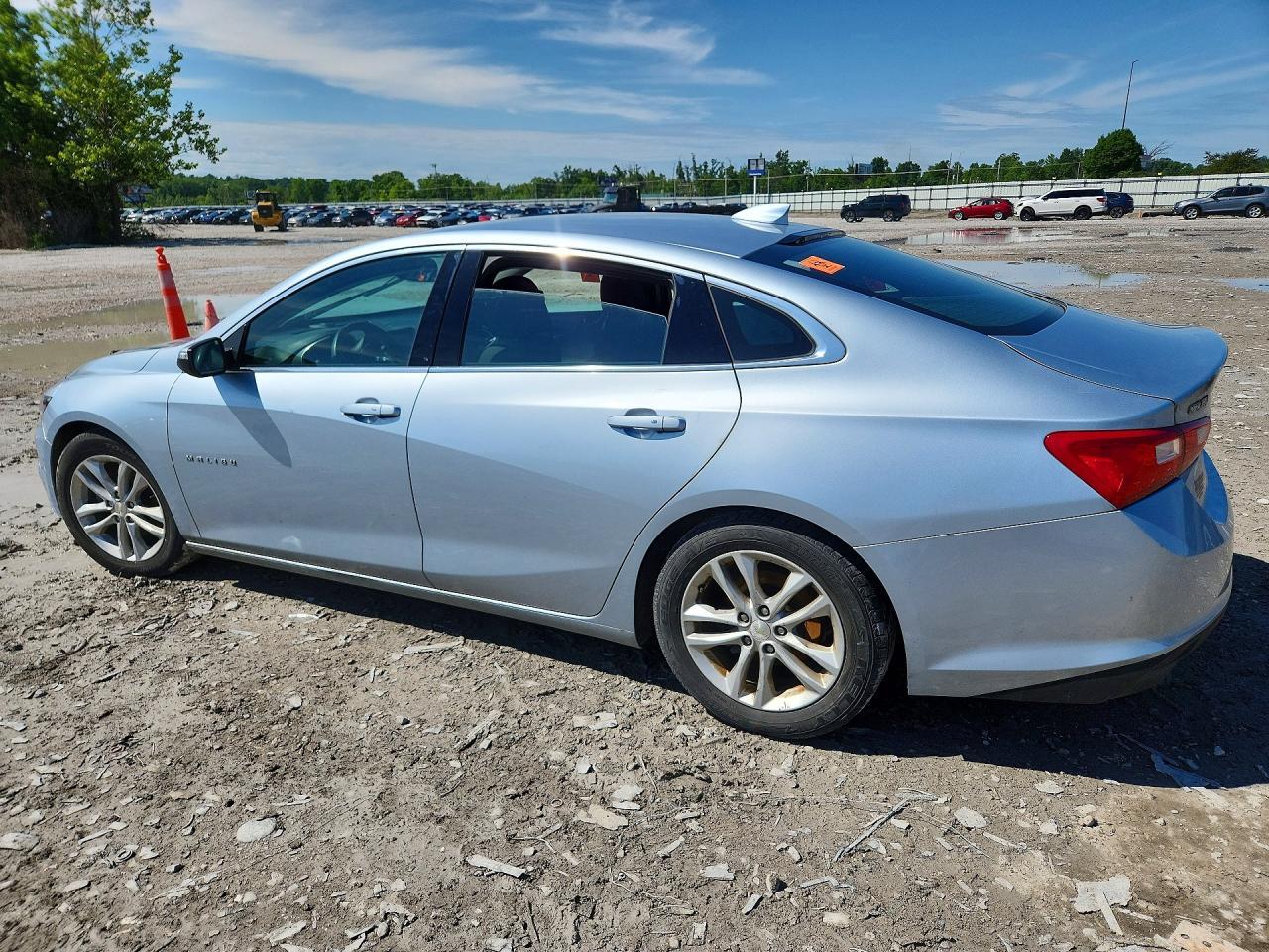 2017 Chevrolet Malibu Lt - Фото 2