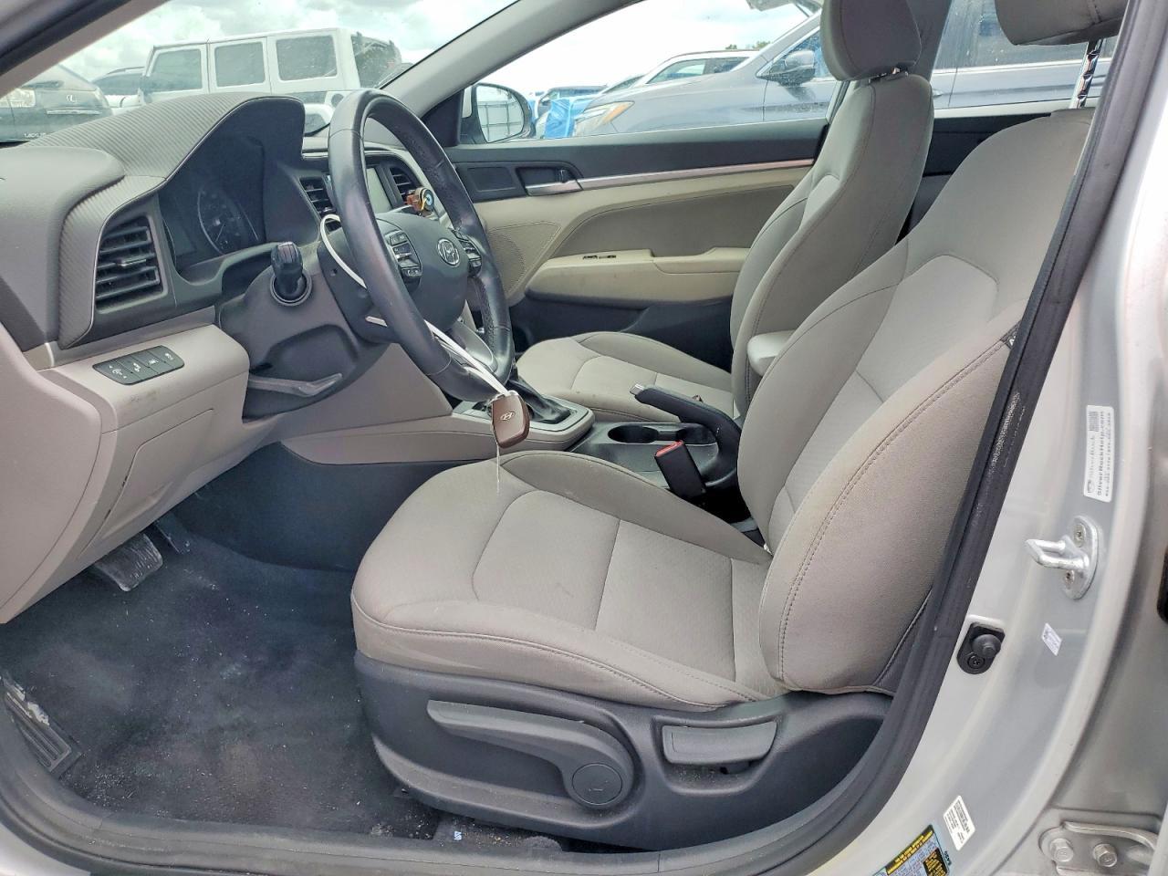 2019 Hyundai Elantra Value Edition - Фото 7