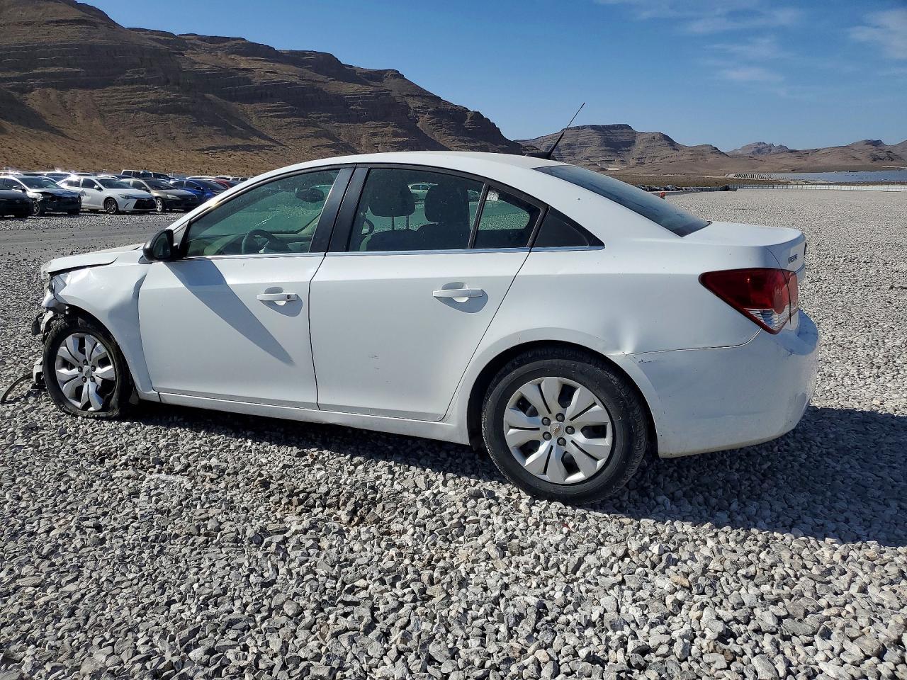 2012 Chevrolet Cruze Ls - Фото 2
