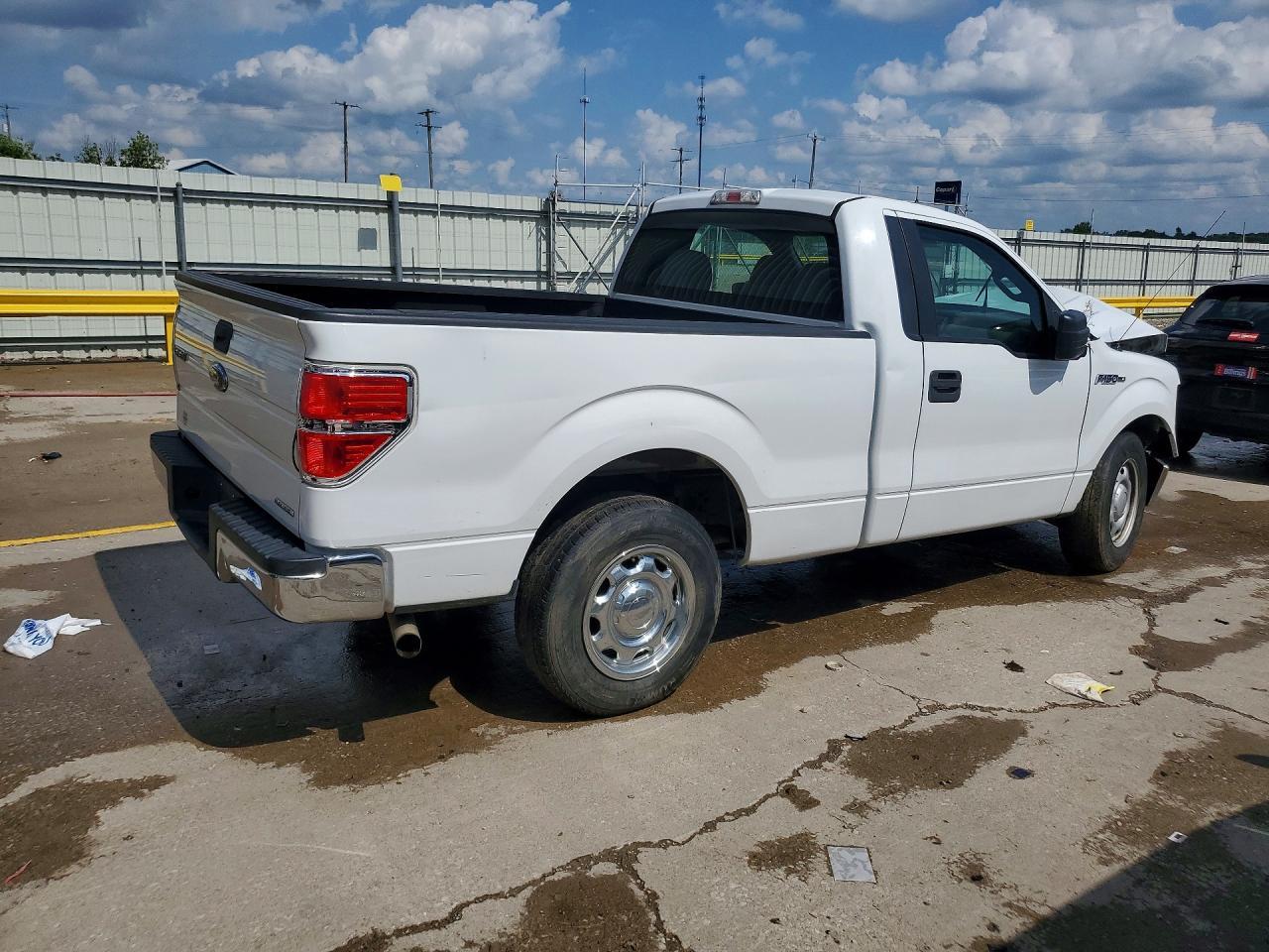 2011 Ford F150 - Фото 3