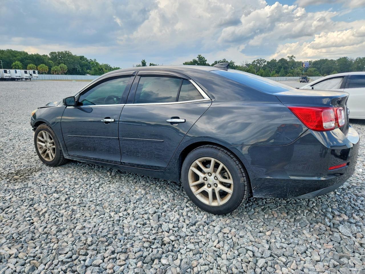 2015 Chevrolet Malibu 1Lt - Image 2