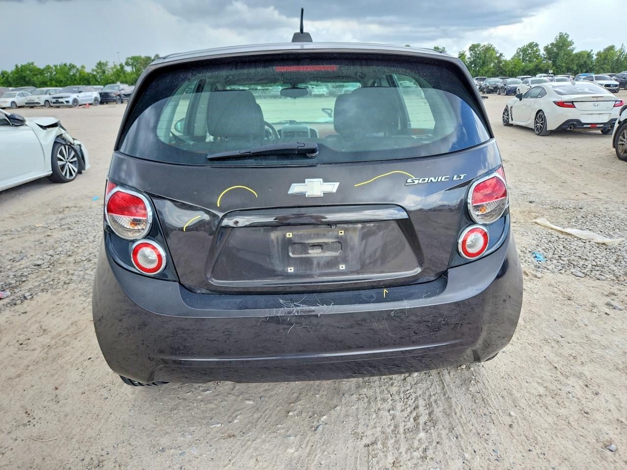 2016 Chevrolet Sonic Lt - Image 6