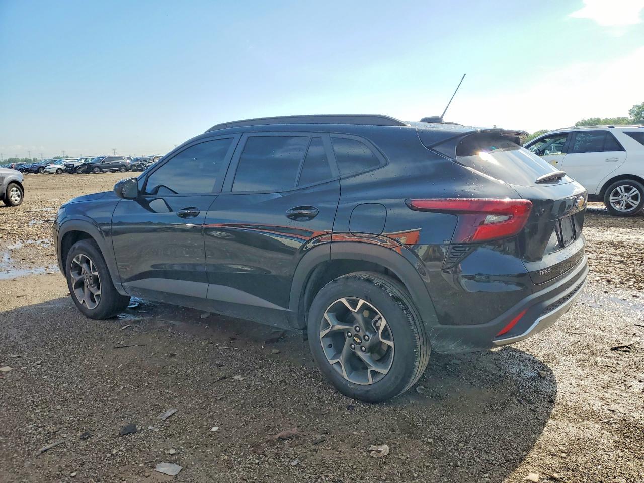 2024 Chevrolet Trax - Фото 2