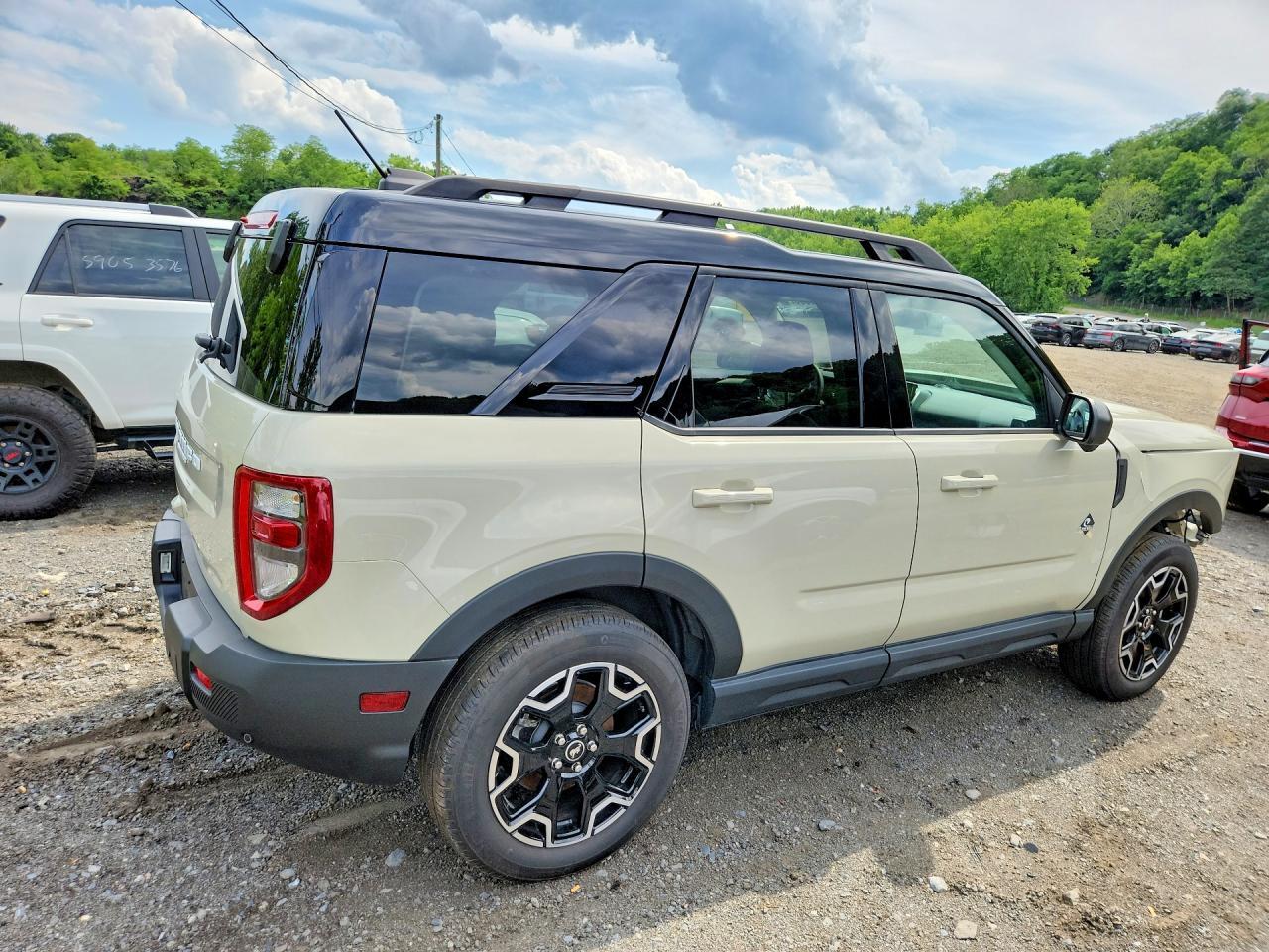 2025 Ford Bronco Sport Outer Banks - Фото 3