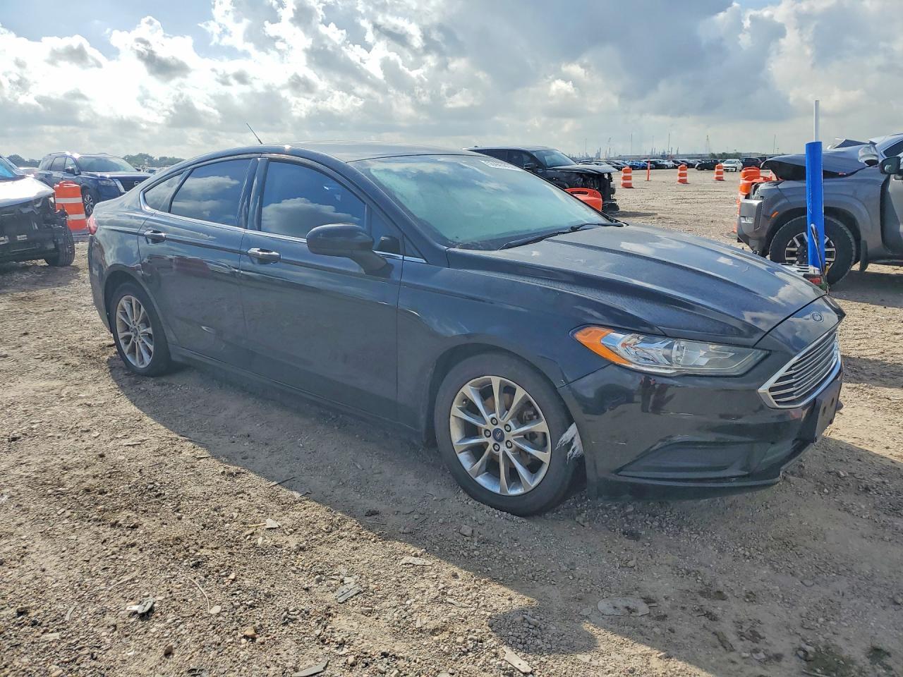 2017 Ford Fusion Se - Фото 4