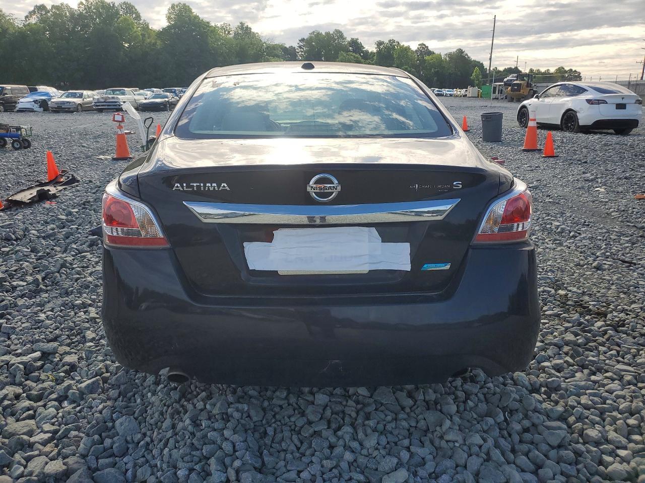2014 Nissan Altima 2.5 S - Image 6