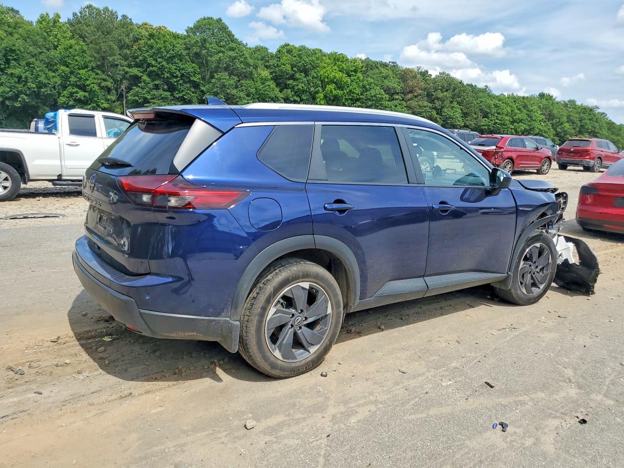 2024 Nissan Rogue Sv - Фото 3