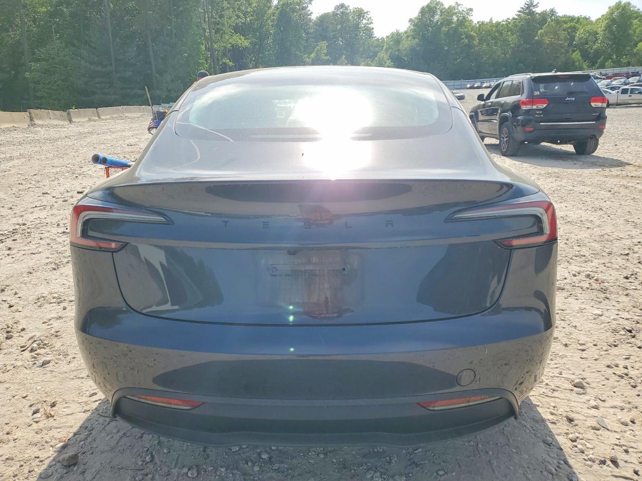 2026 Tesla Model 3 - Фото 6