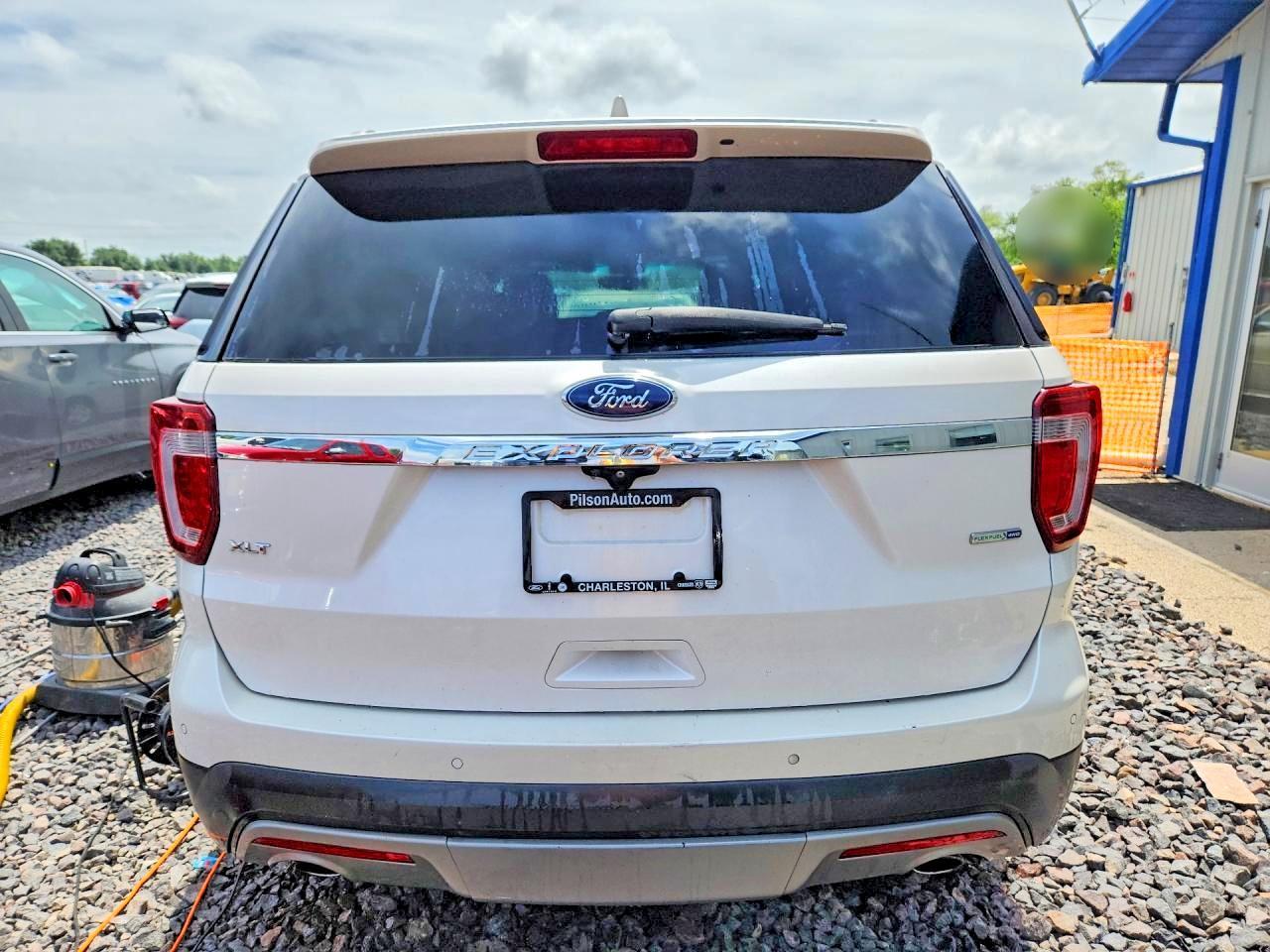 2016 Ford Explorer Xlt - Фото 6