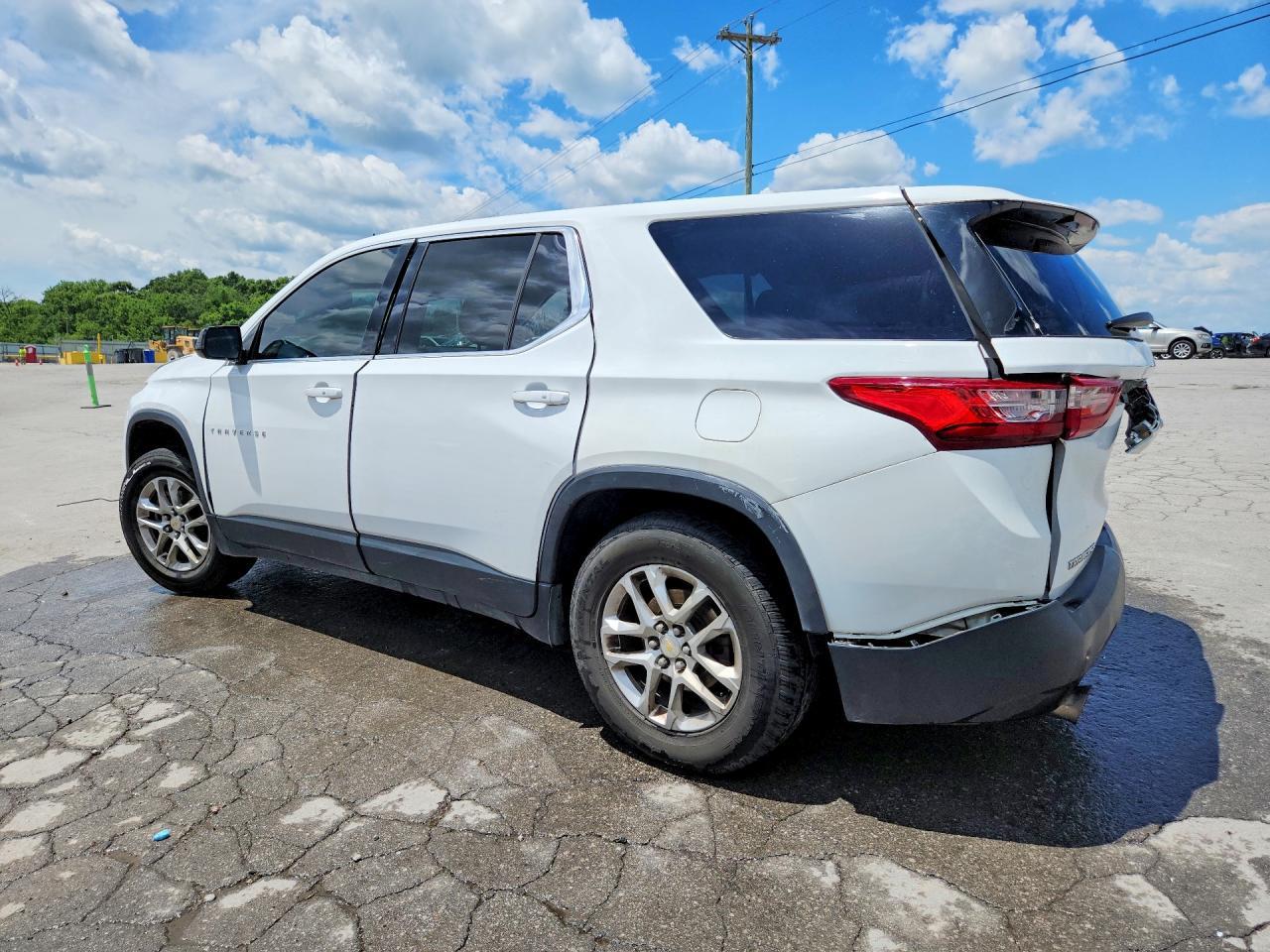 2020 Chevrolet Traverse Ls - Фото 2