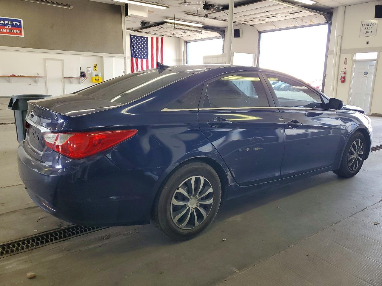 2011 Hyundai Sonata Gls - Image 3