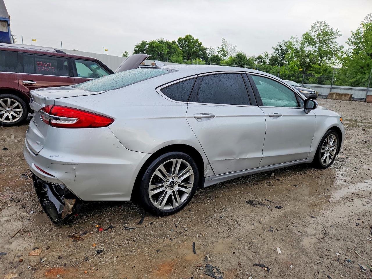 2020 Ford Fusion Titanium - Фото 3