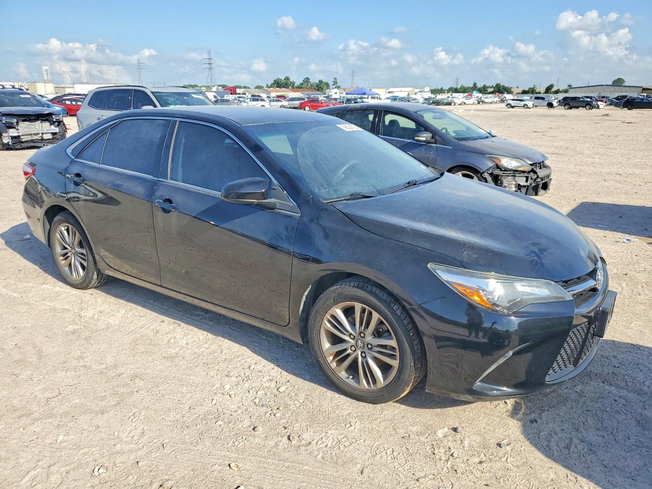 2017 Toyota Camry Se - Фото 4