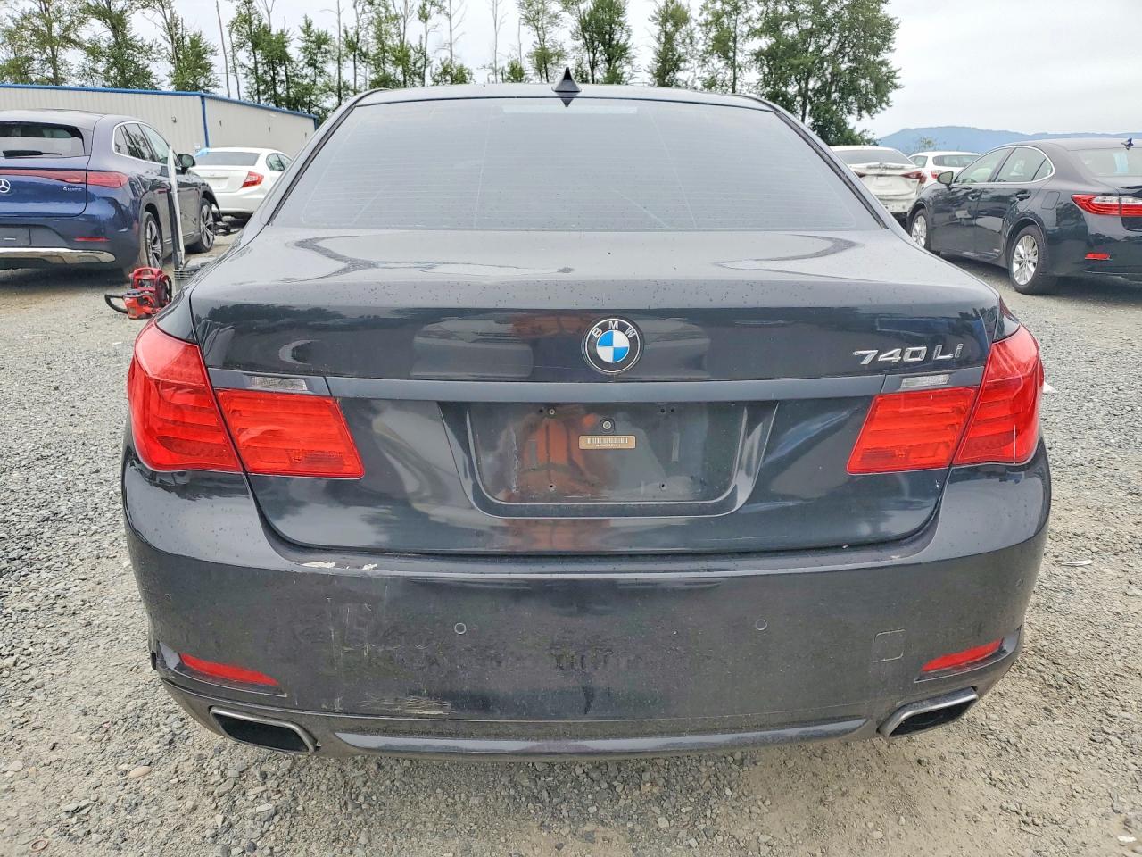 2012 BMW 740 Li - Фото 6