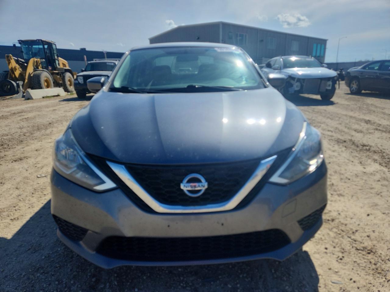 2017 Nissan Sentra S - Фото 5