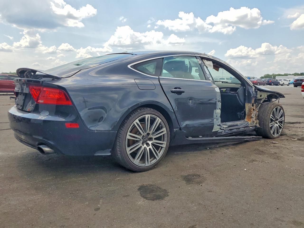 2015 Audi A7 Premium Plus - Image 3