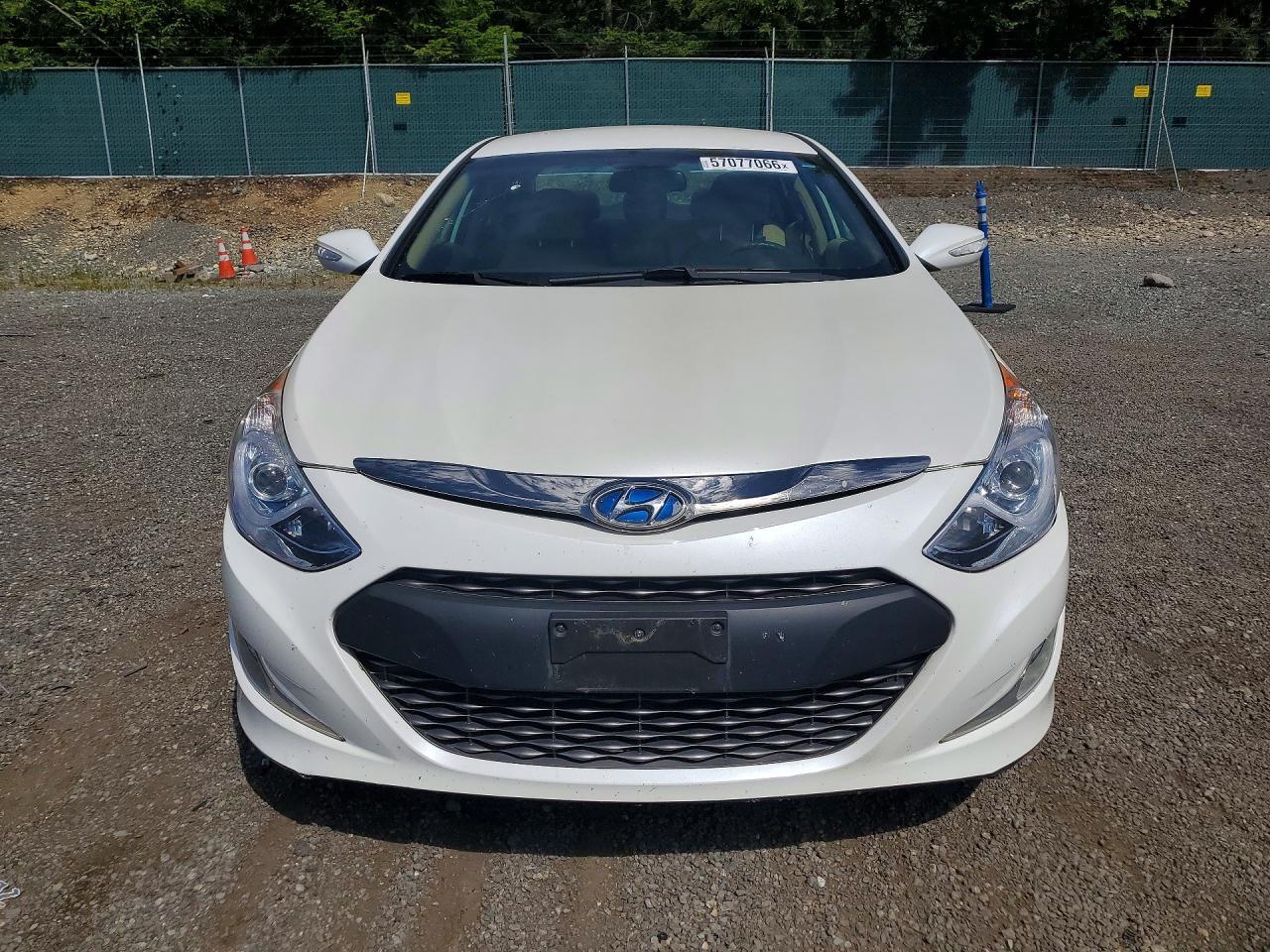 2015 Hyundai Sonata Hybrid Base - Фото 5
