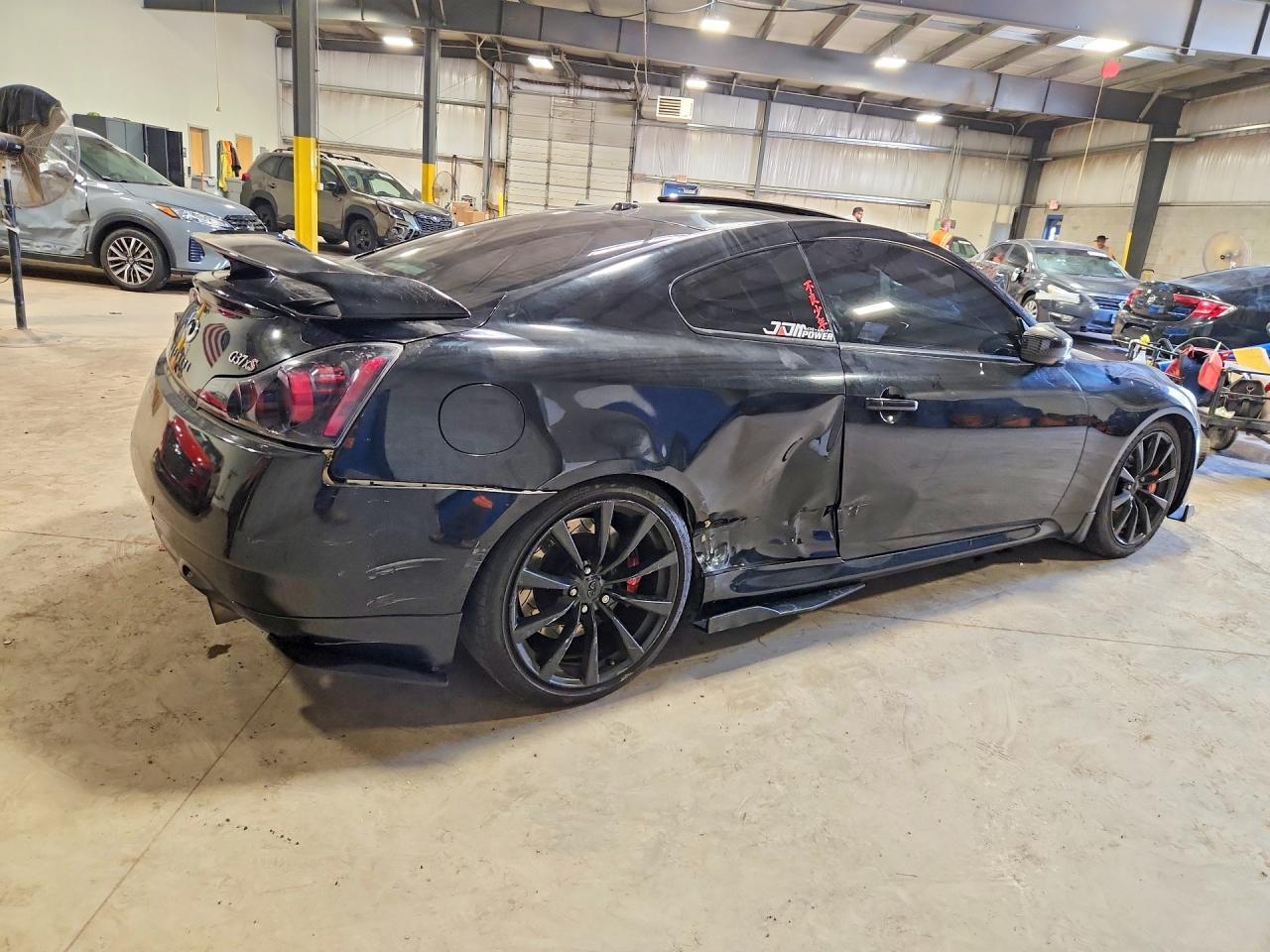 2011 Infiniti G37 Coupe X - Фото 3