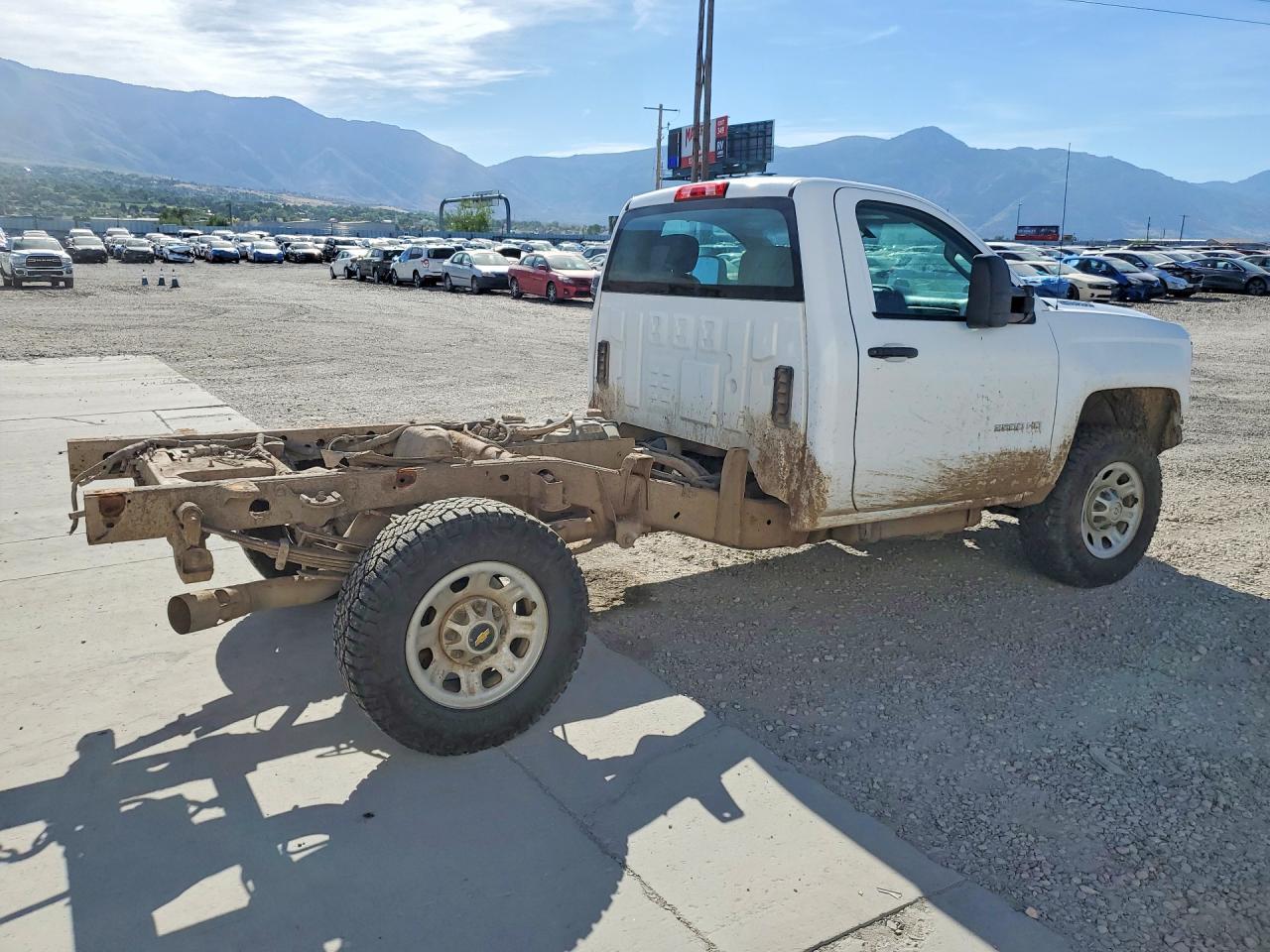 2016 Chevrolet Silverado K3500 - Фото 3