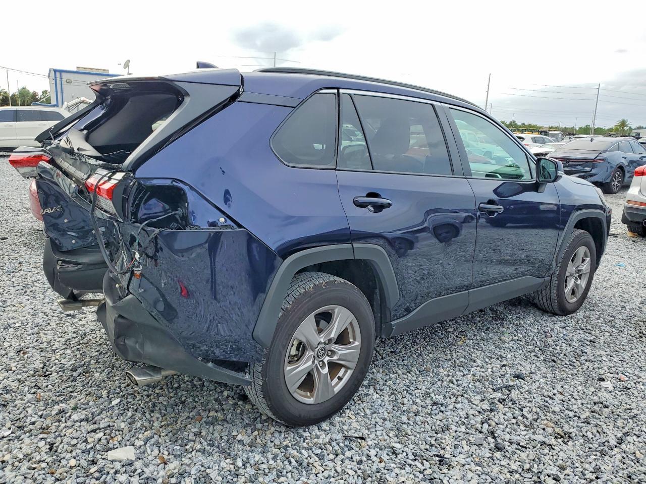 2025 Toyota Rav4 Xle - Image 3