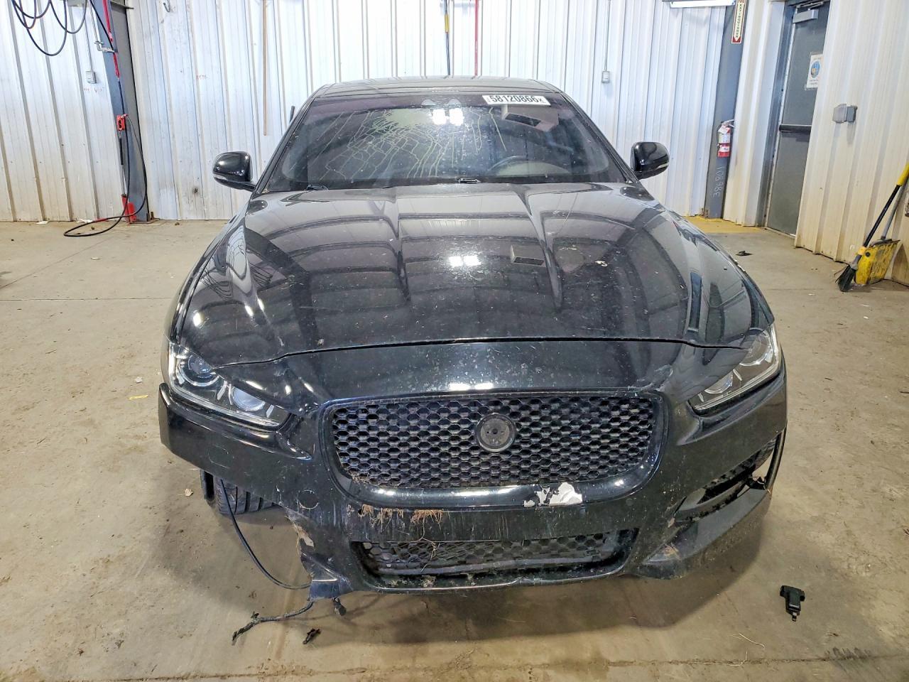 2019 Jaguar Xe S - Image 5