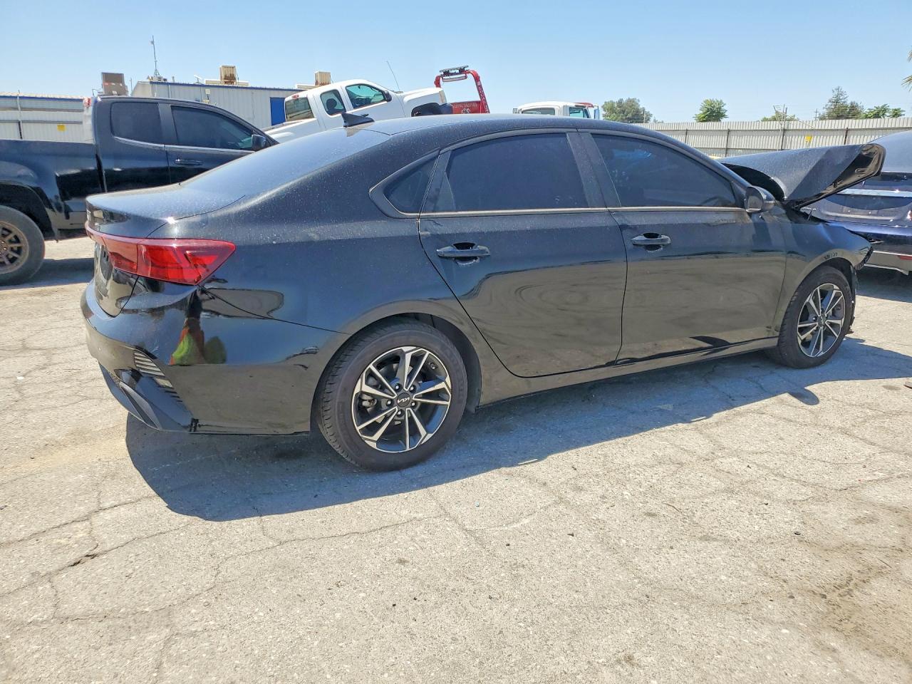 2024 Kia Forte Lxs - Image 3