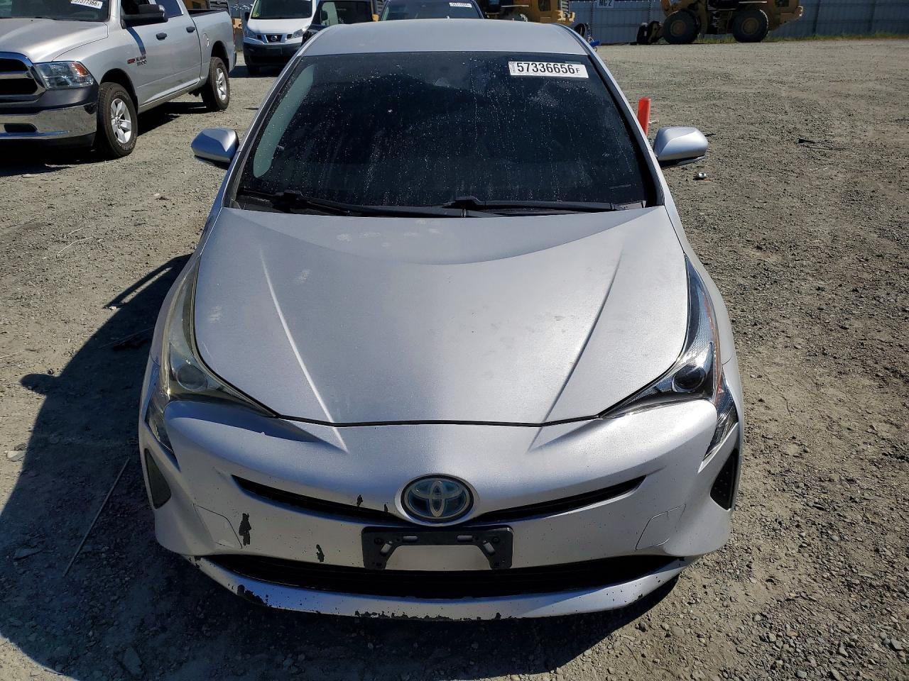 2017 Toyota Prius Two - Фото 5