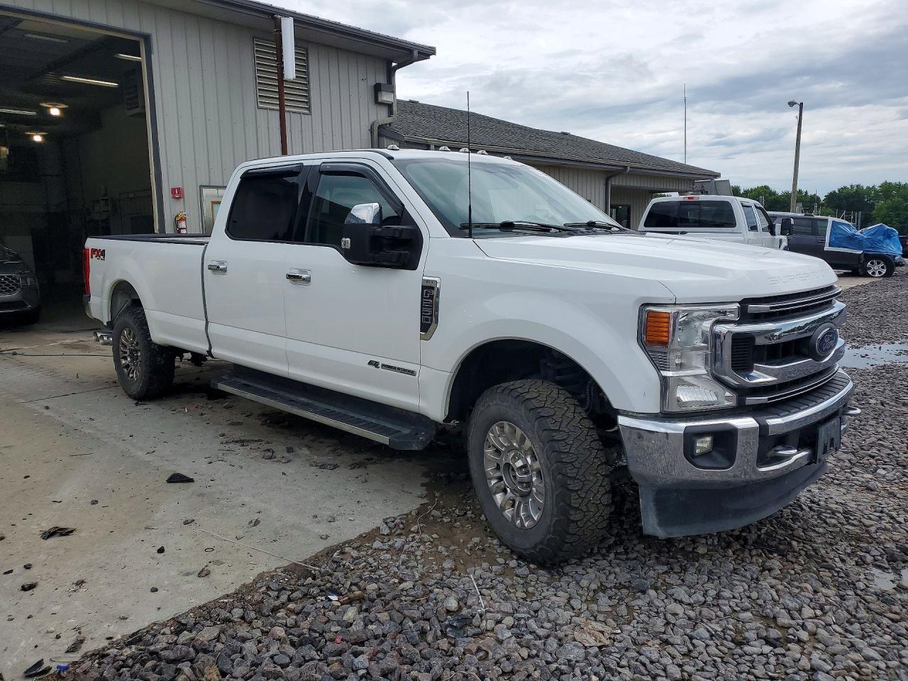 2022 Ford F250 Super Duty - Фото 4