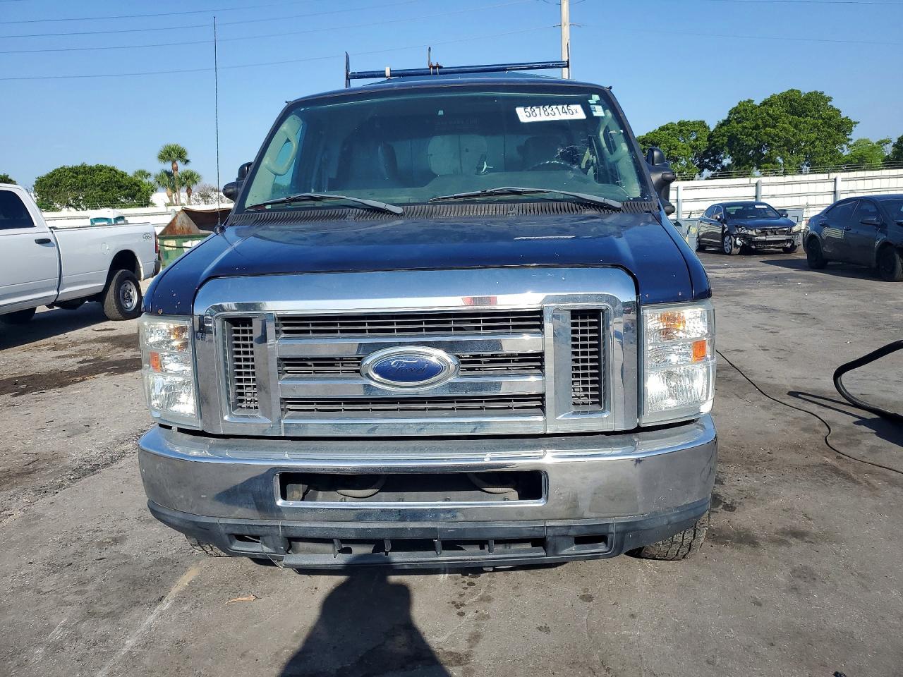 2013 Ford Econoline E350 Super Duty Cutaway Van - Фото 5